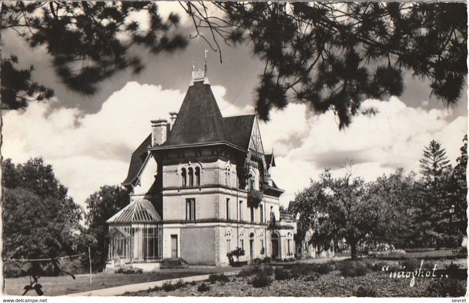 VIVONNE. - Château Des Varennes. Maison De Repos De La S.N.C.F - Vivonne