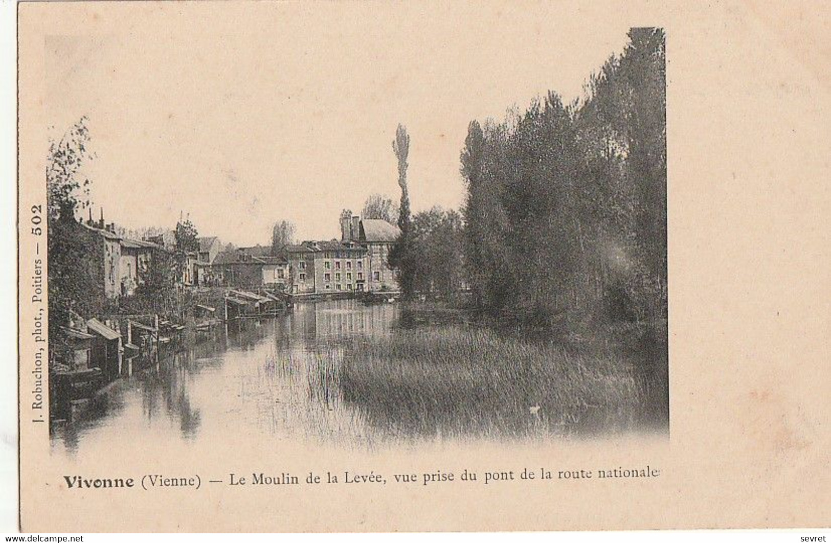 VIVONNE. - Le Moulin De La Levée, Vue Prise Du Pont De La Route Nationale - Vivonne