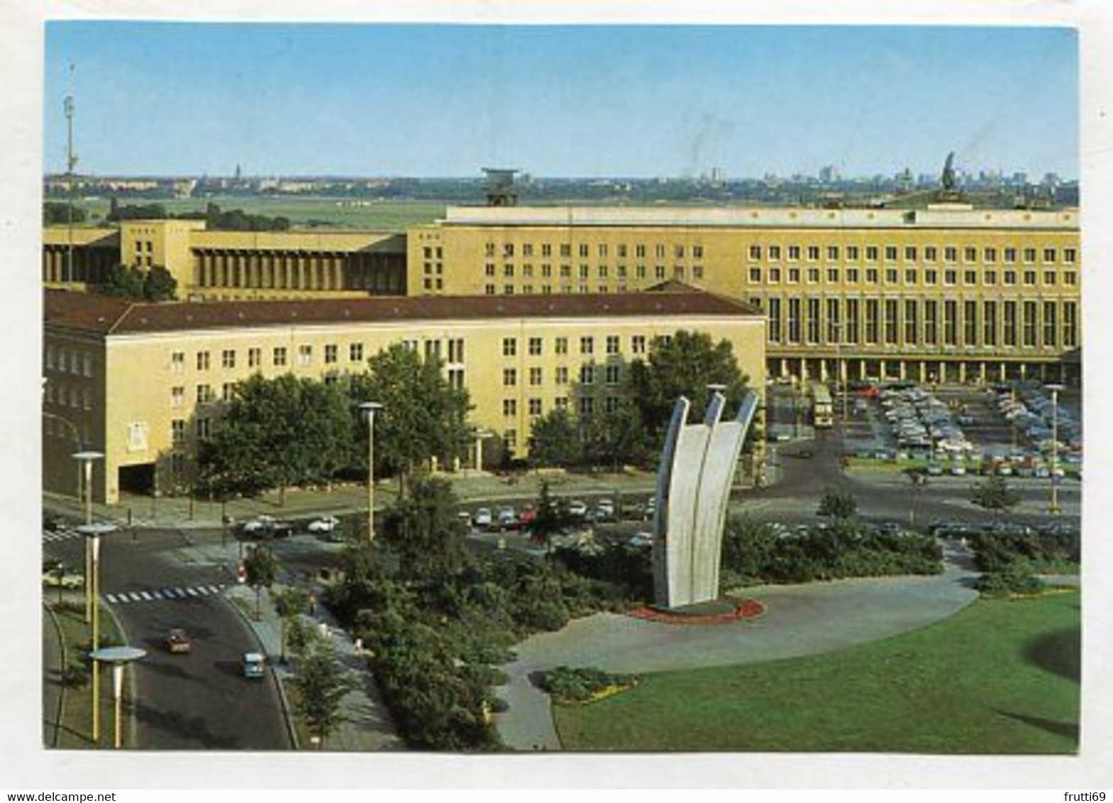 AK 053308 GERMANY - Berlin - Luftbrückendenkmal - Tempelhof