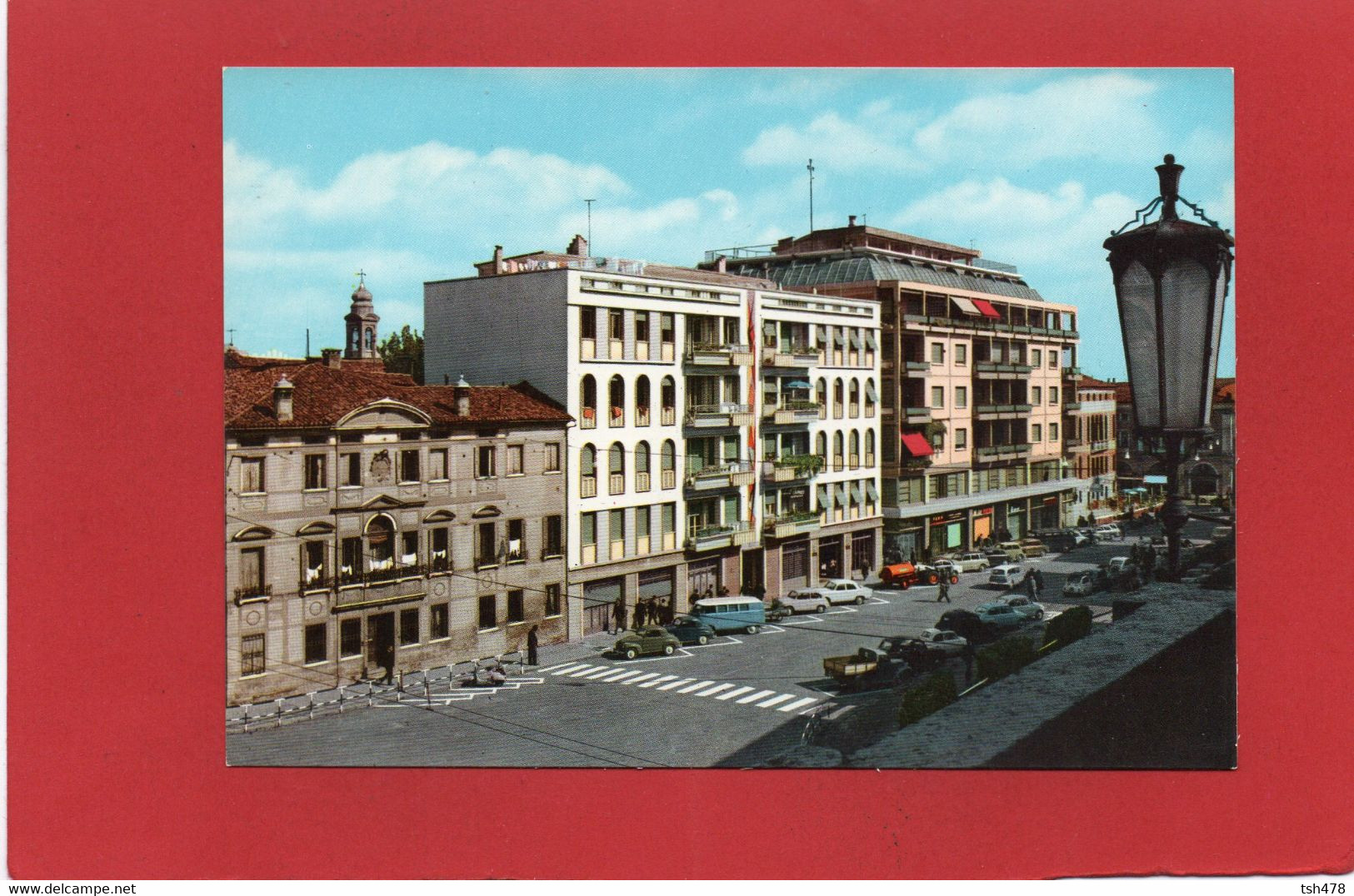 ITALIE----TREVISO----Rue L. Cadorna--( Voitures )----voir 2 Scans - Treviso