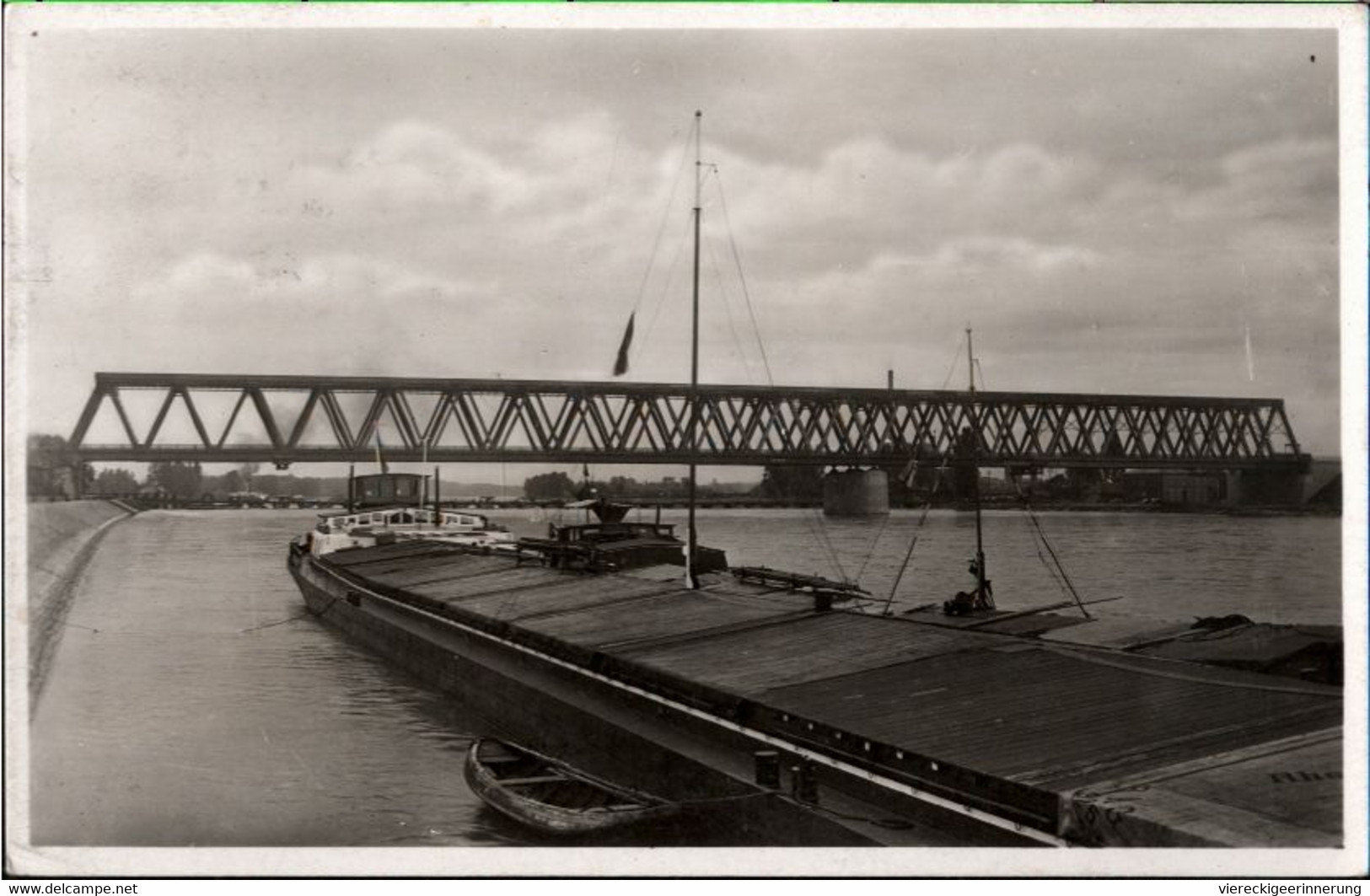 ! 1937 Ansichtskarte Aus Karlsruhe Maxau, Neue Rheinbrücke, Binnenschiff, Ship, Bridge - Koopvaardij