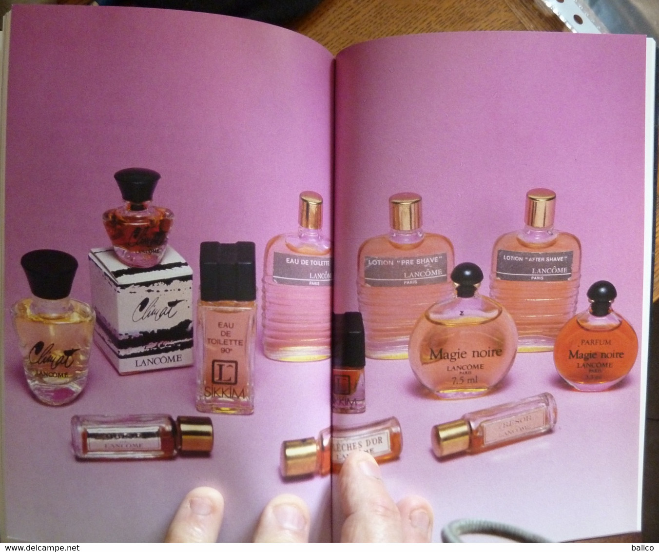 Échantillons De Parfums - Par, Monique Cabré - Collection Dirigée Par Vincent Vidal 1991 - Catalogues