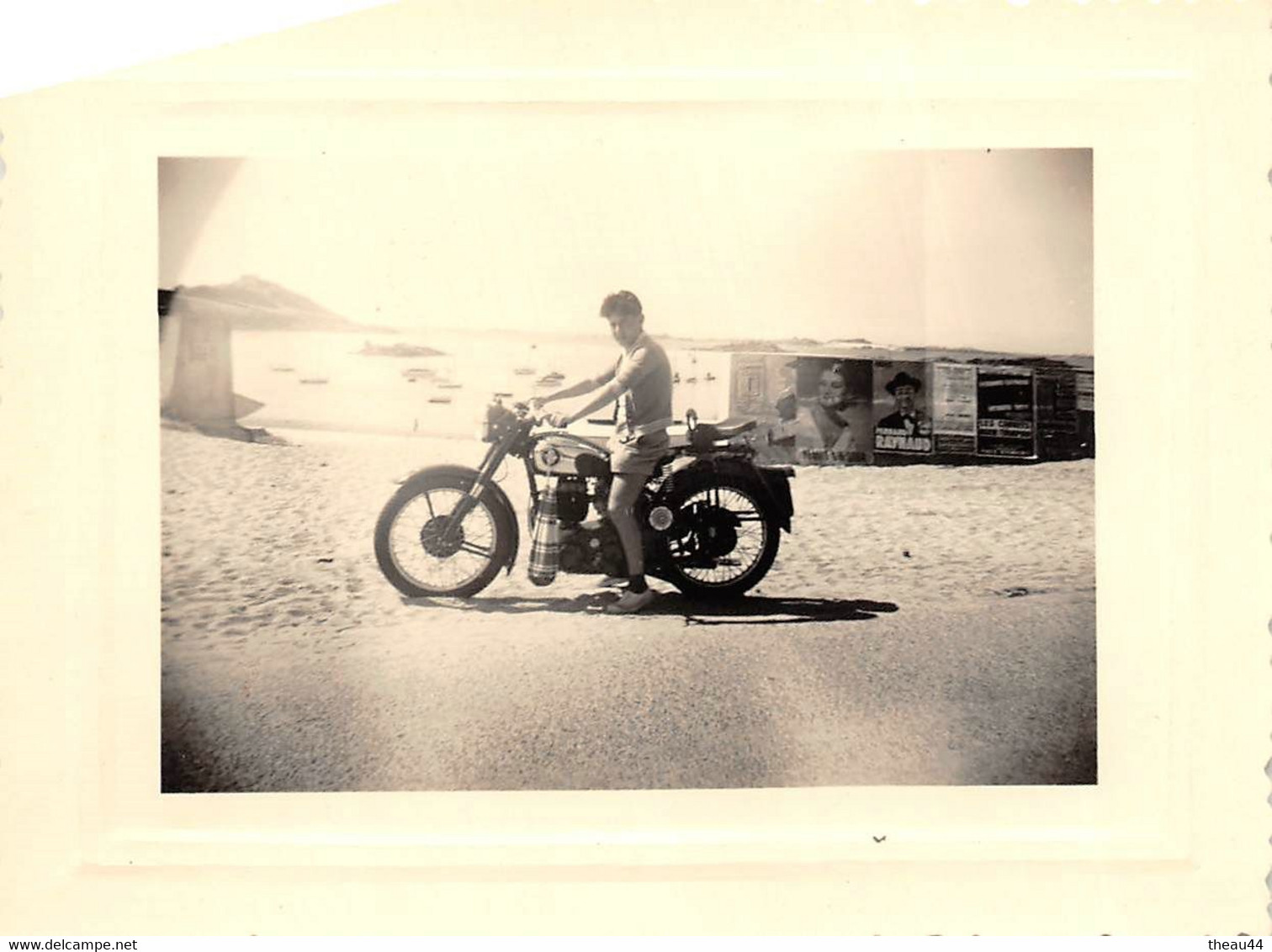 ¤¤  -  Cliché D'un Homme Sur 1 Moto Sur Une Plage  -  Motards  -  Voir Description   -  ¤¤ - Motorbikes