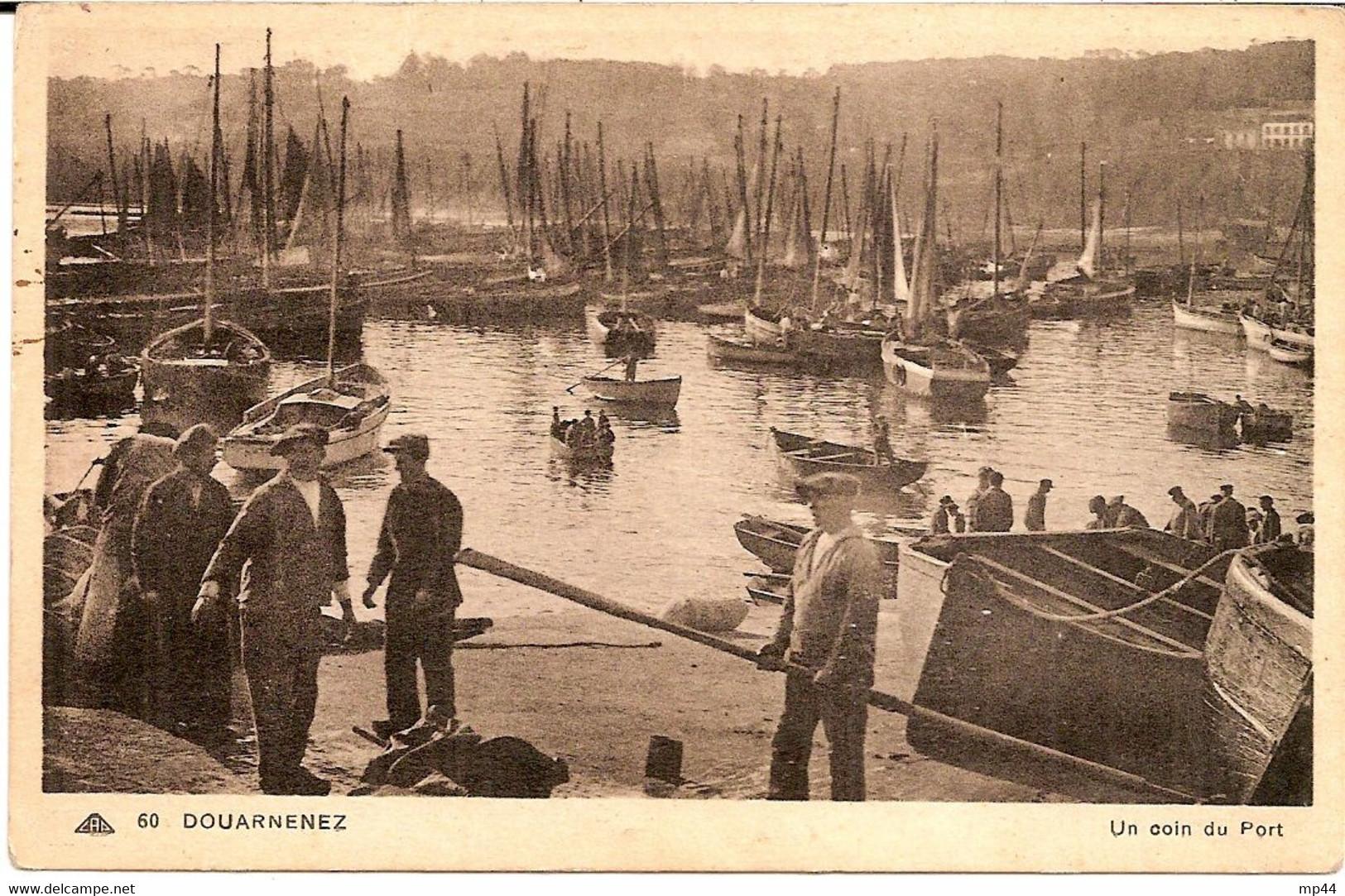 8H8 -- 29 DOUARNENEZ Un Coin Du Port - Douarnenez