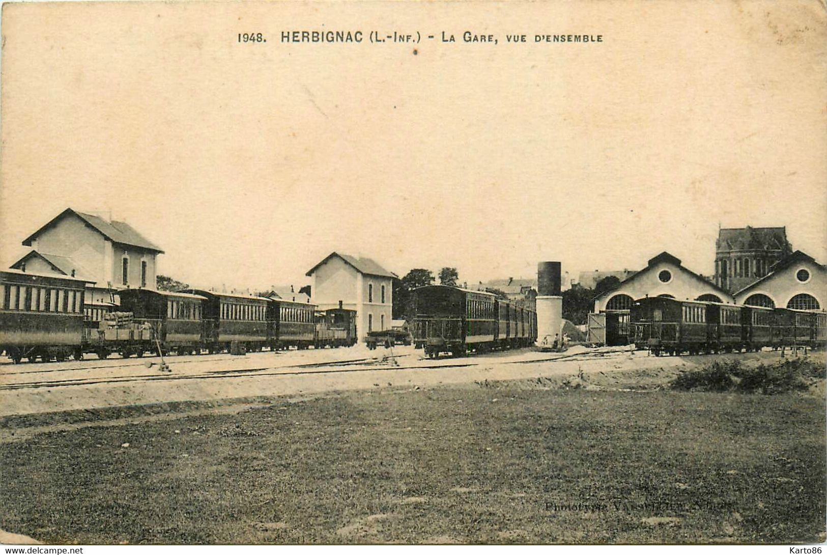 Herbignac * Vue D'ensemble De La Gare * Ligne Chemin De Fer * Train Wagons - Herbignac