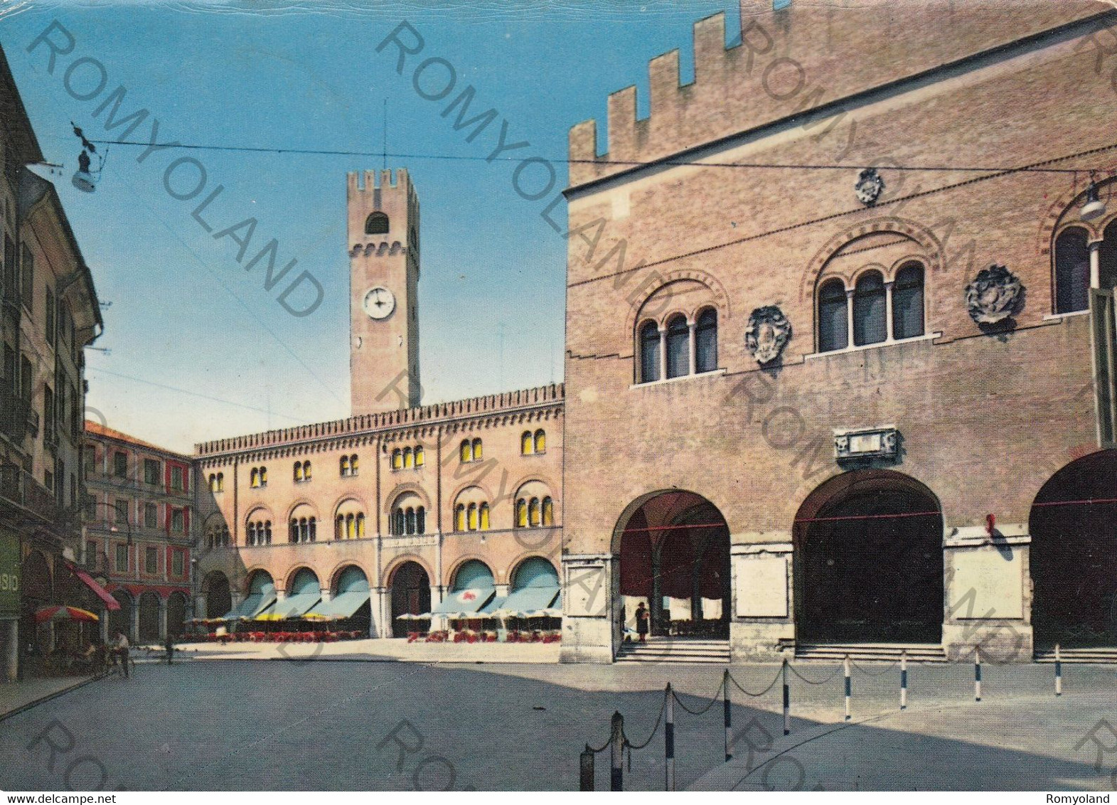CARTOLINA  TREVISO,VENETO,PIAZZA DEI SIGNORI,STORIA,MEMORIA,RELIGIONE,IMPERO ROMANO,BOLLO STACCATO,VIAGGIATA 1960 - Treviso
