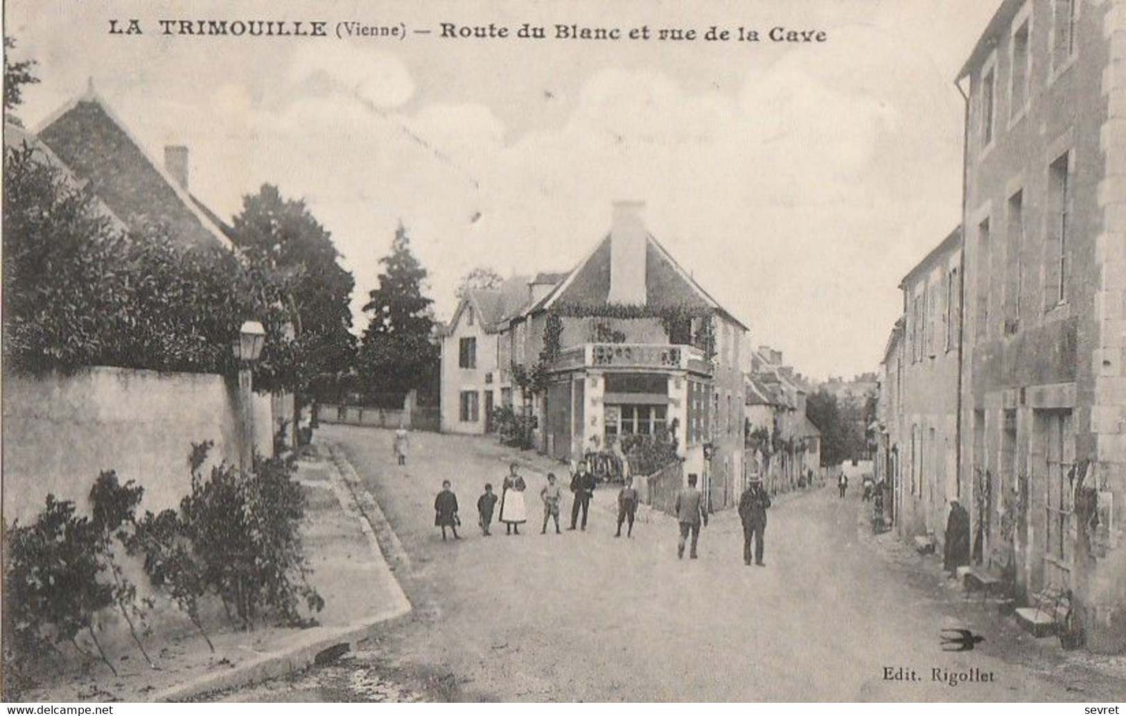 La TRIMOUILLE. -  Route Du Blanc Et Rue De La Cave. Cliché RARE - La Trimouille