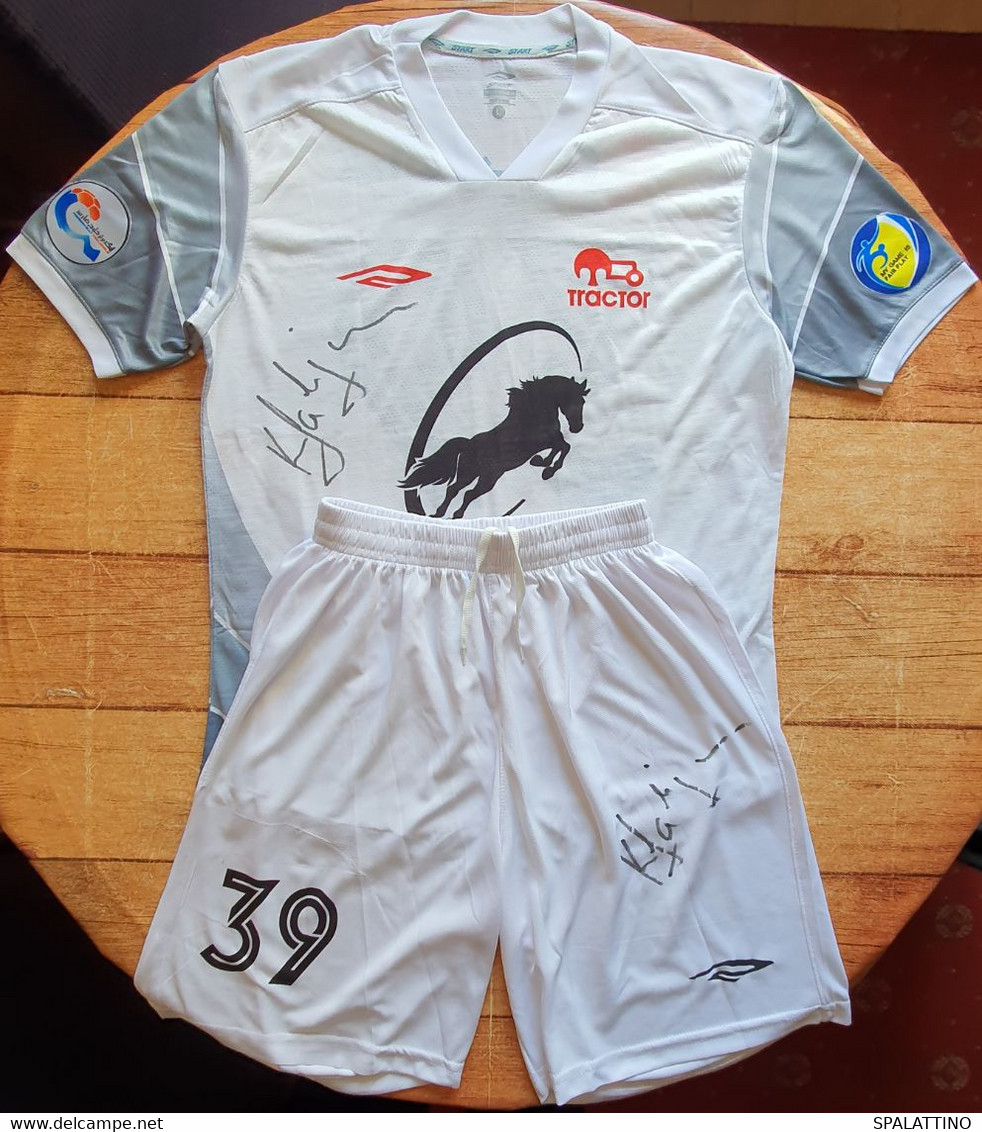 FC TRACTOR- SAZI, TABRIZ, IRAN- MATCH WORN SHIRT, FULL KIT, SIGNED, RARE - Abbigliamento, Souvenirs & Varie