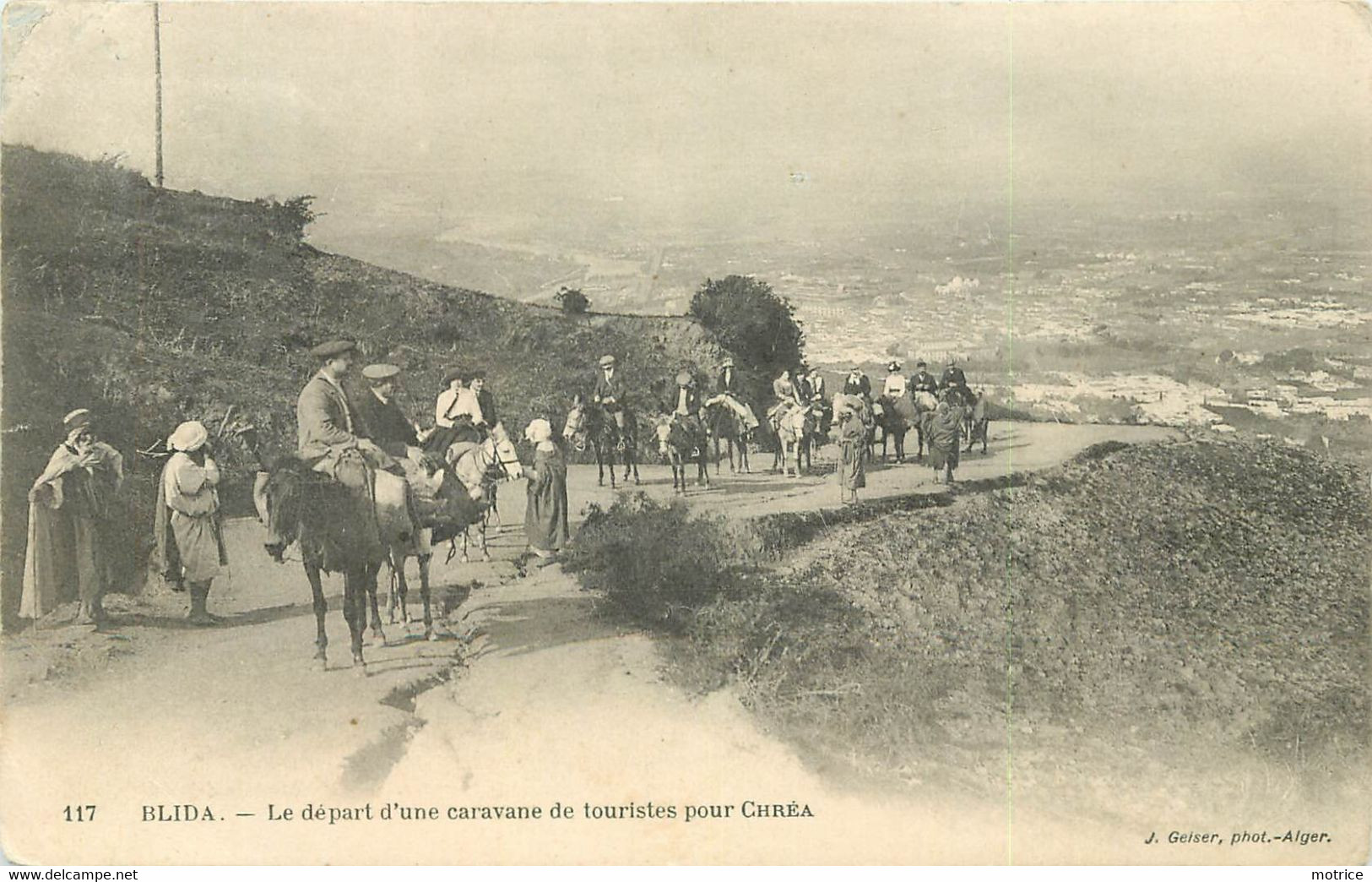 BLIDA - Le Départ D'une Caravane De Touristes Pour Chréa. - Blida