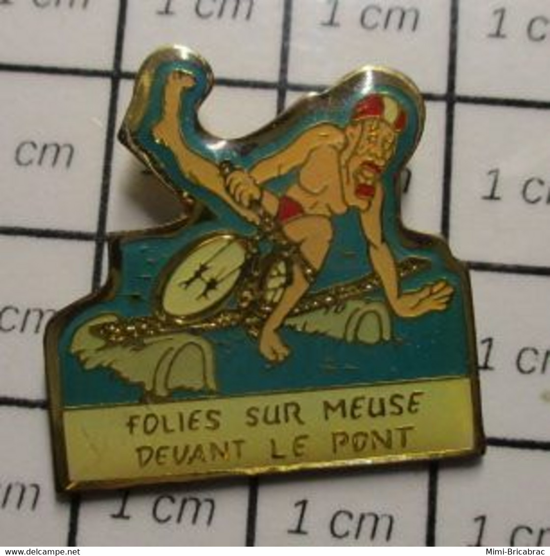 812b Pin's Pins / Beau Et Rare / THEME : SPORTS / NATATION CYCLISME VELO FOLIES SUR MEUSE DEVANT LE PONT - Zwemmen