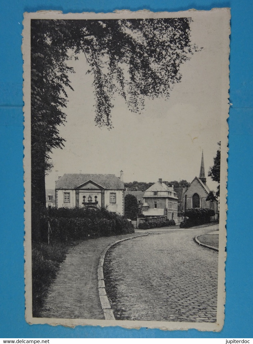 Bois-Seigneur-Isaac La Chapelle Située Entre Braine-l'Alleud Et Nivelles Sur La Ligne Du Vicinal... - Eigenbrakel