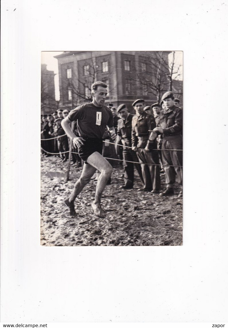 Foto Atletiek / Athlétisme - Cross Militaire - Van Den Borre - 1963 - Athlétisme