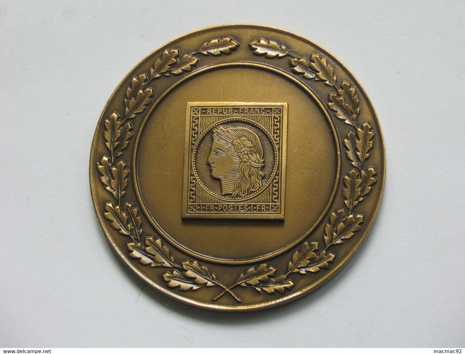Médaille Journée Du Timbre - MANTES LA JOLIE - 17-18 Mars 1984   **** EN ACHAT IMMEDIAT **** - Professionnels / De Société