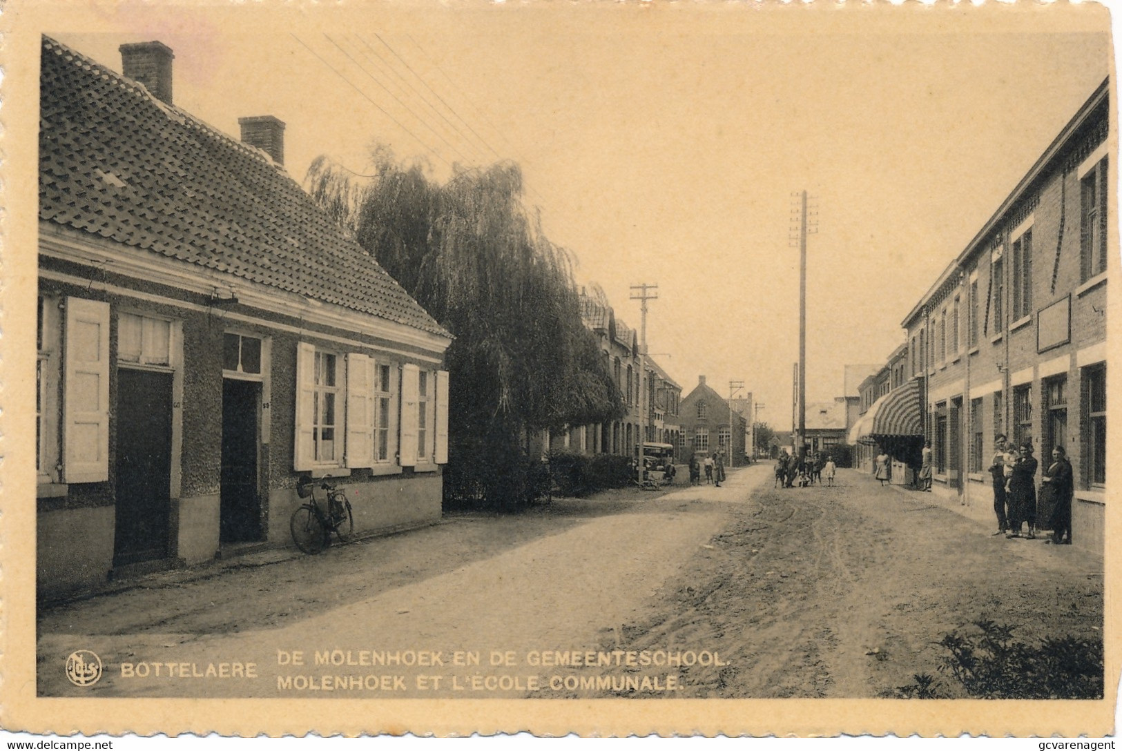 BOTTELARE  DE MOLENHOEK EN DE GEMEENTESCHOOL  !!! STUKJE WITTE RAND AFGESNEDEN  2 SCANS - Merelbeke