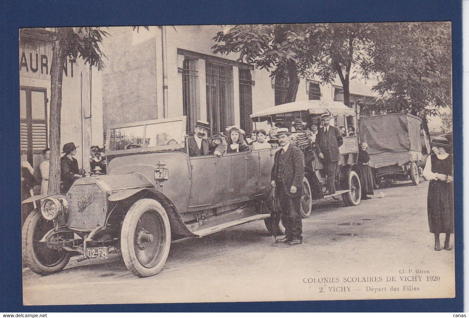 CPA [03] Allier > Vichy Car Autocar  Non Circulé Cachet Au Dos - Vichy