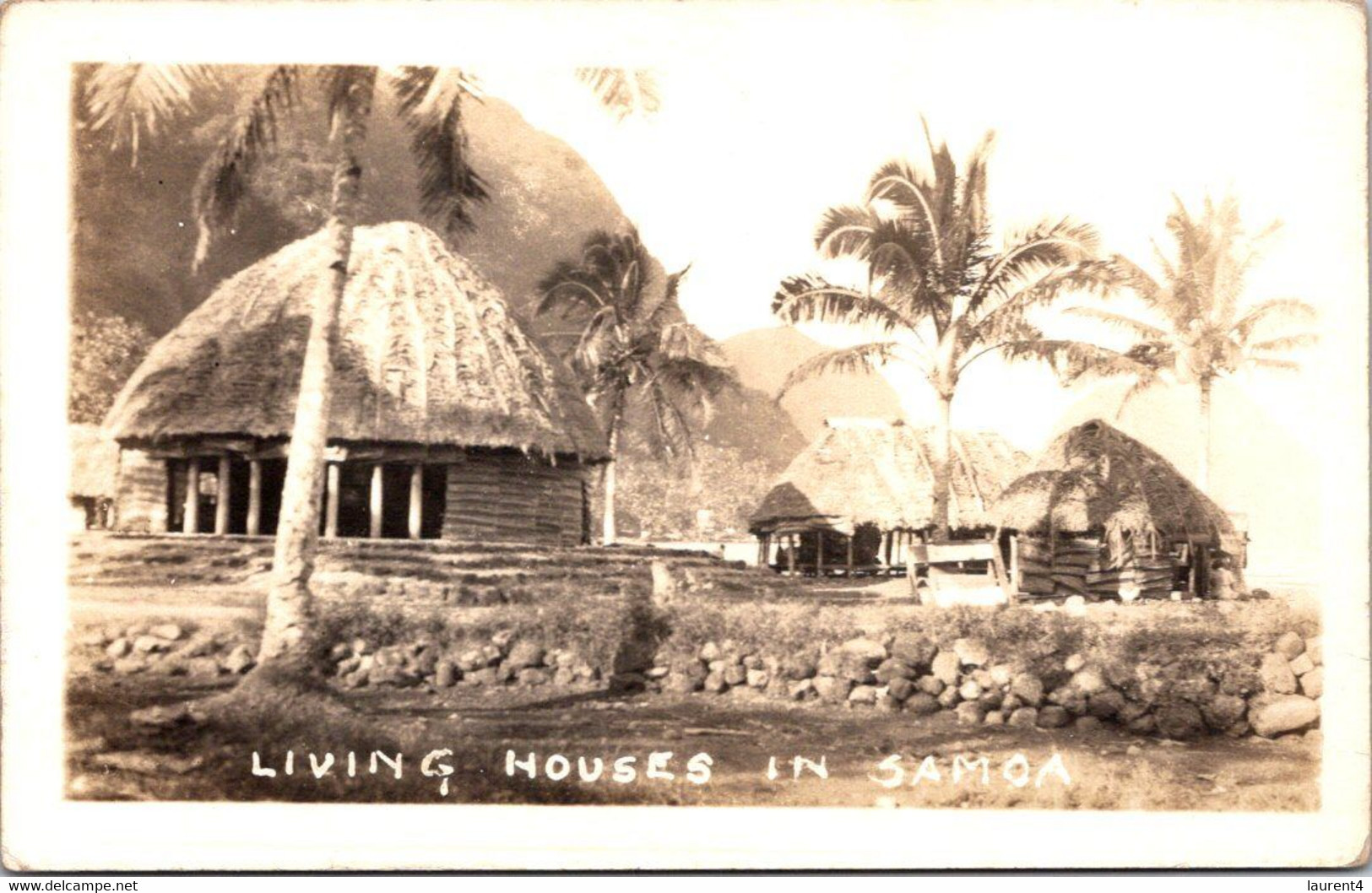 (4 H 55) Very Old Postcard - Living House In Samoa - Samoa