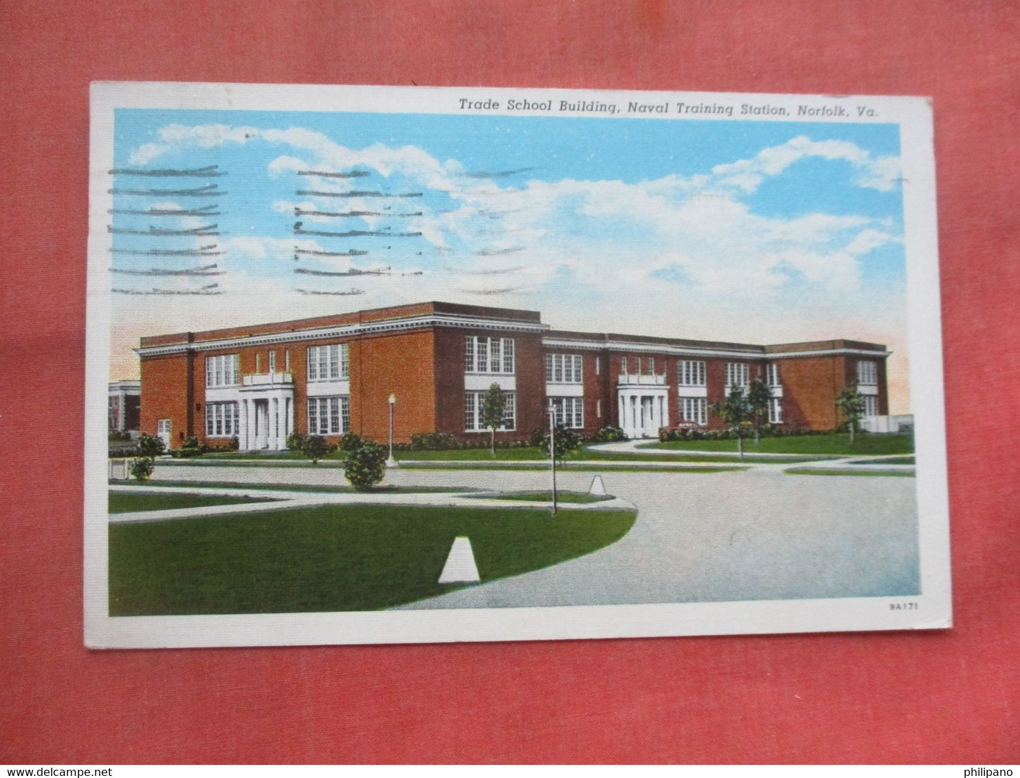 Trade School. Naval Training Station.   Norfolk  Virginia >   As Is Paper Residue On Back.       Ref 5623 - Norfolk