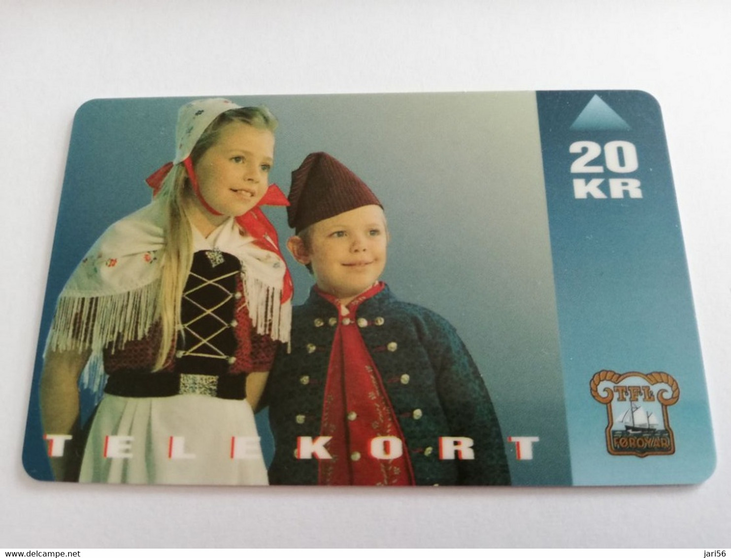 FAROYA ISLANDS  20 KRONER  / 2 CHILDREN IN FOLKLORE OUTFIT   1994  **9569** - Faroe Islands