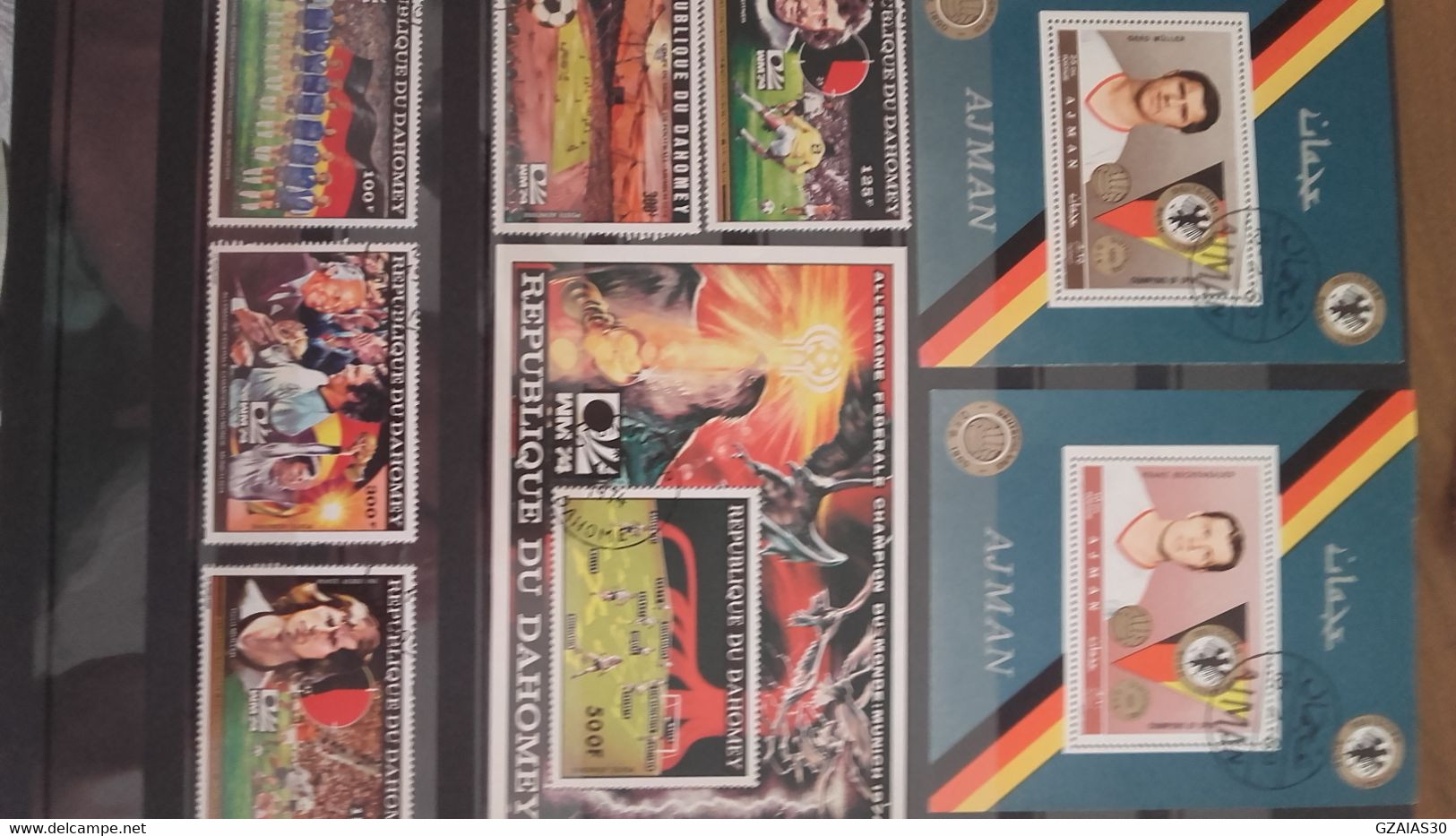 monde lot de 1000 timbres sur le thème du football