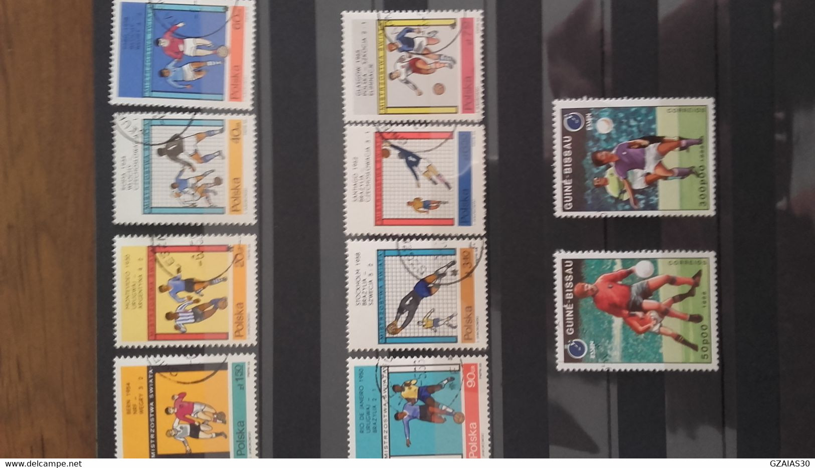 monde lot de 1000 timbres sur le thème du football