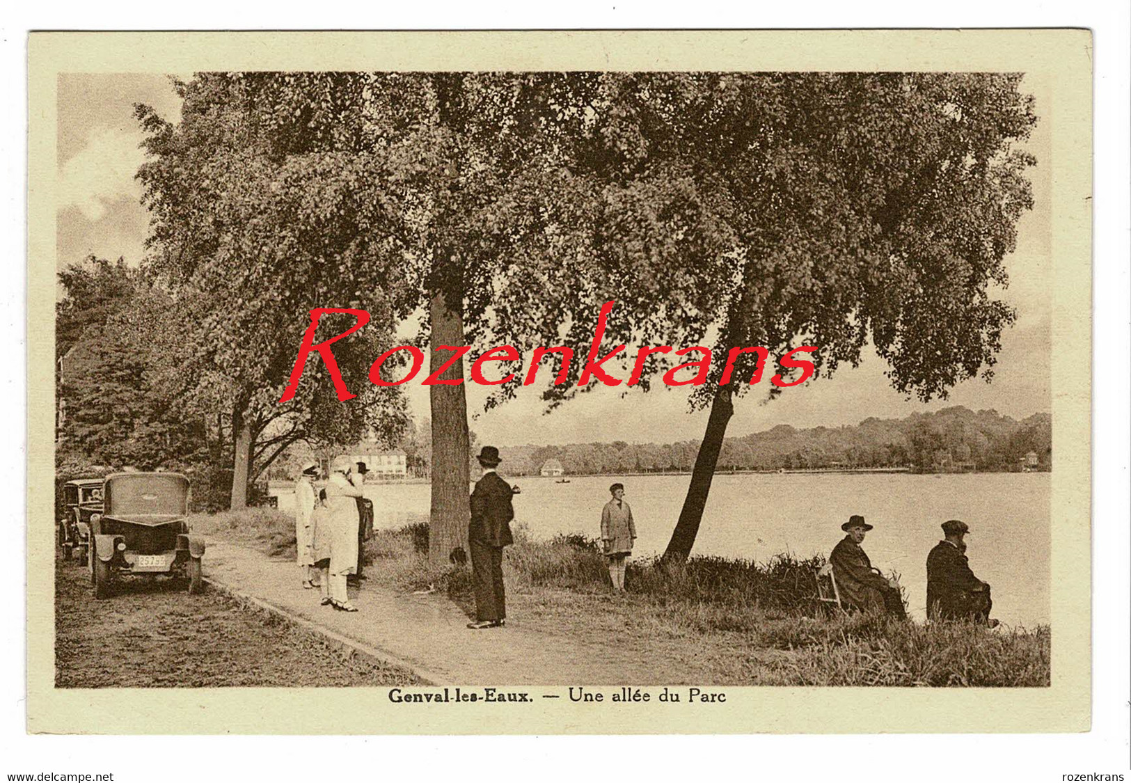 Genval Les Eaux Une Allee Du Parc Animee Voiture Car Oldtimer (In Zeer Goede Staat) - Rixensart