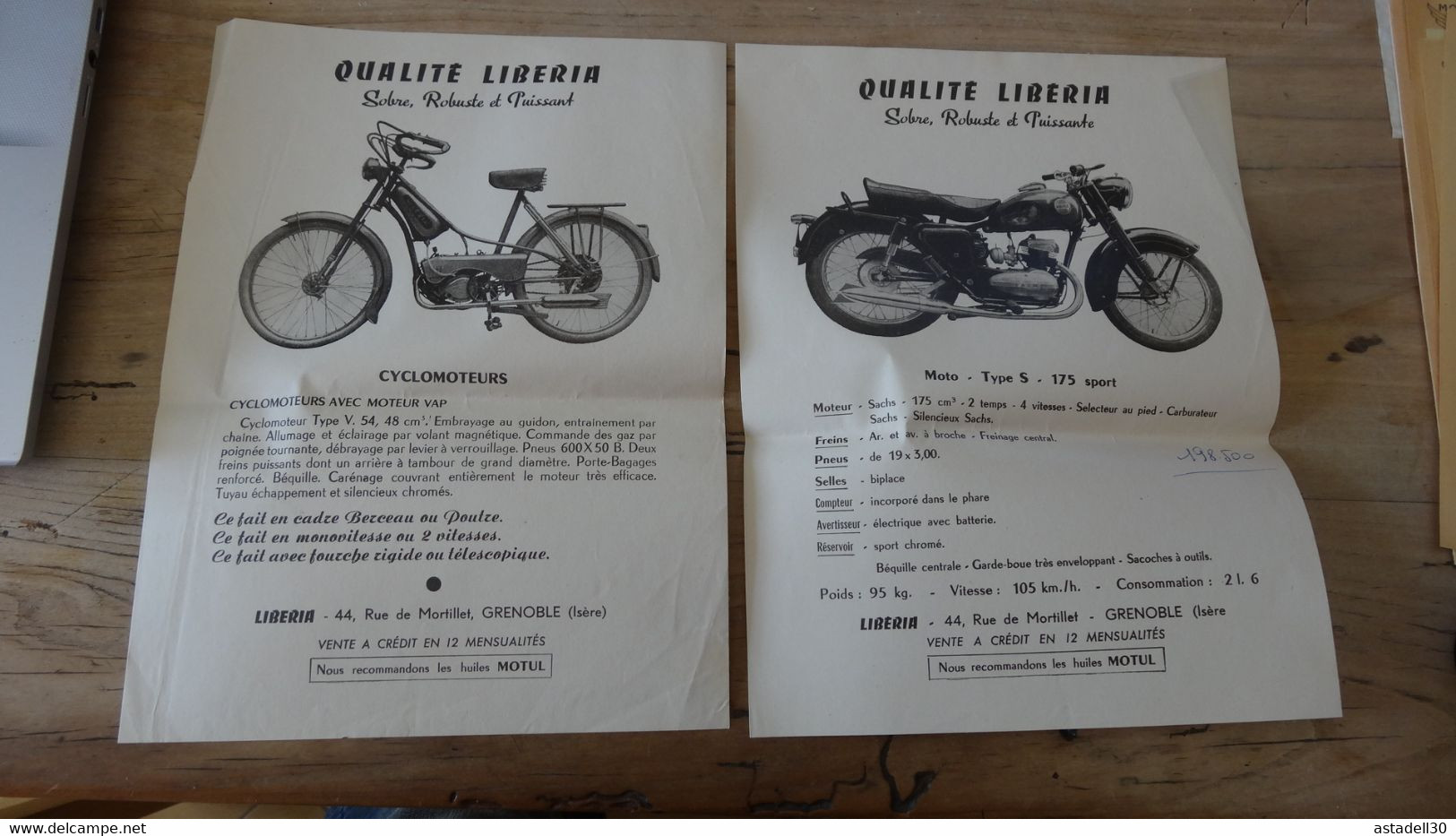 2 Publicités Moto Et Velomoteur LIBERIA A GRENOBLE  ............. TIR1-POS10 - Publicités