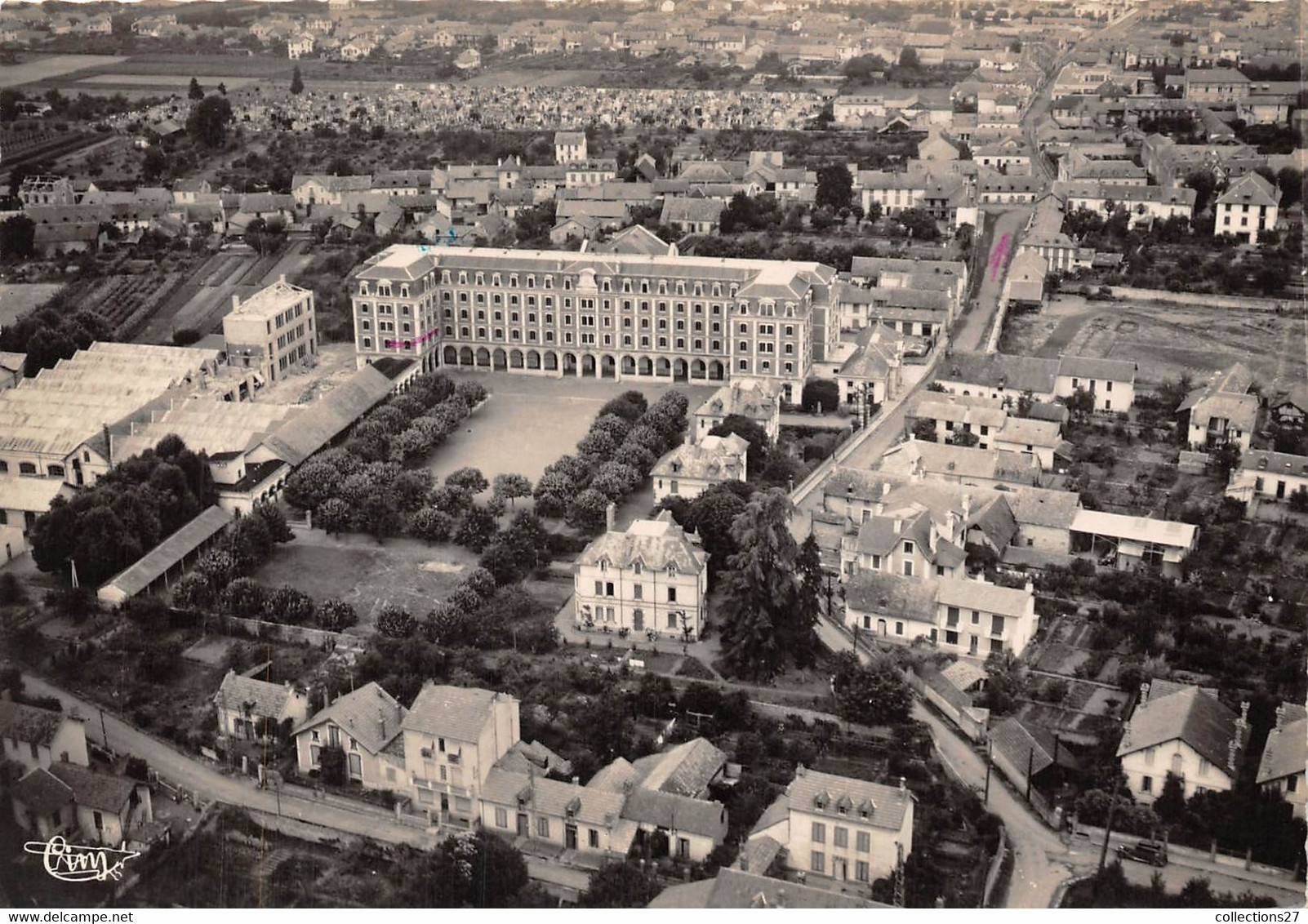 65-TARBES- VUE AERIENNE ECOLE PROFESSIONNELLE JEAN DUPUY - Tarbes