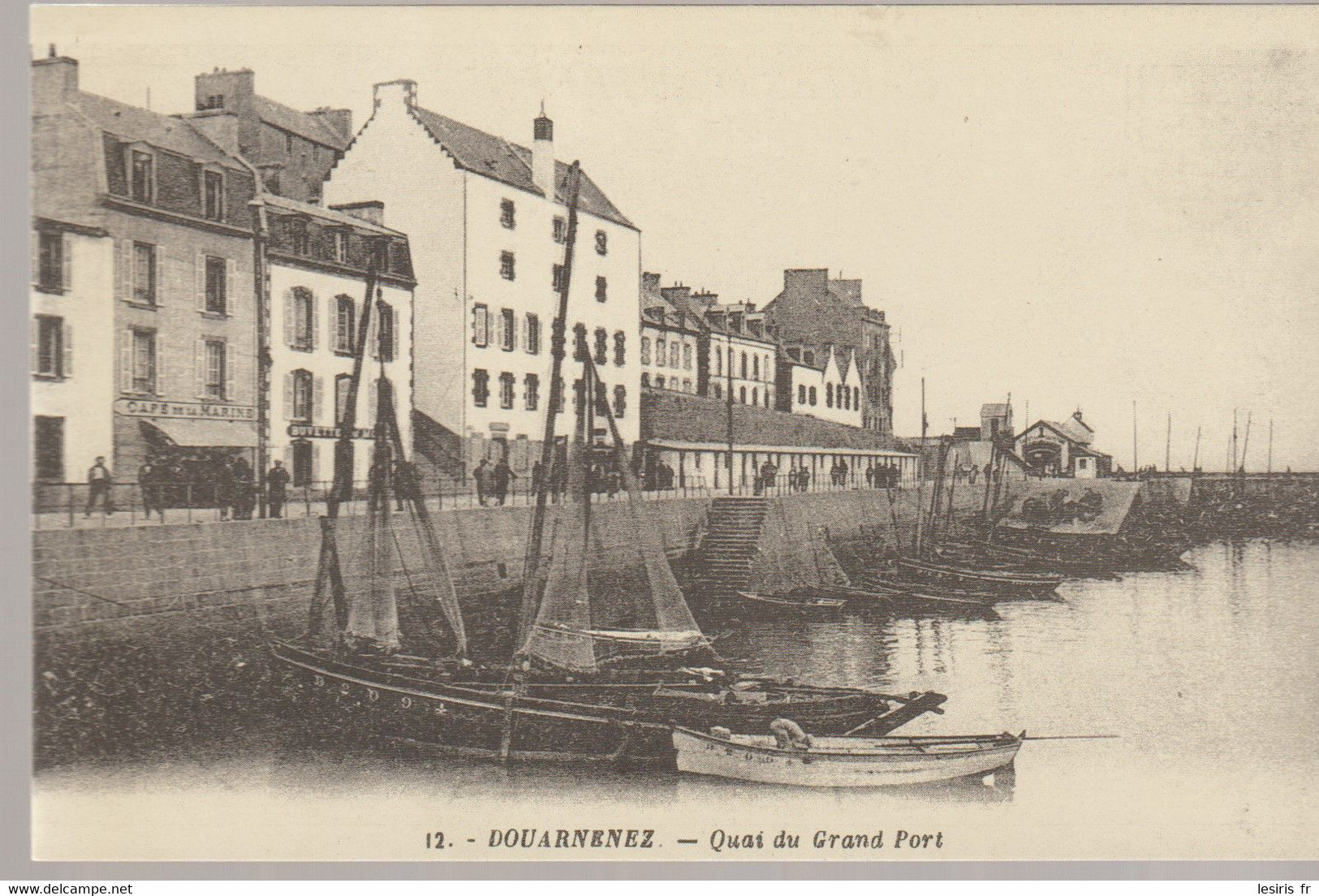 C.P. - DOUARNENEZ - QUAI DU GRAND PORT - REPRODUCTION - D.R. - BRETAGNE - ARTISANAT ET PETITS METIERS - Douarnenez