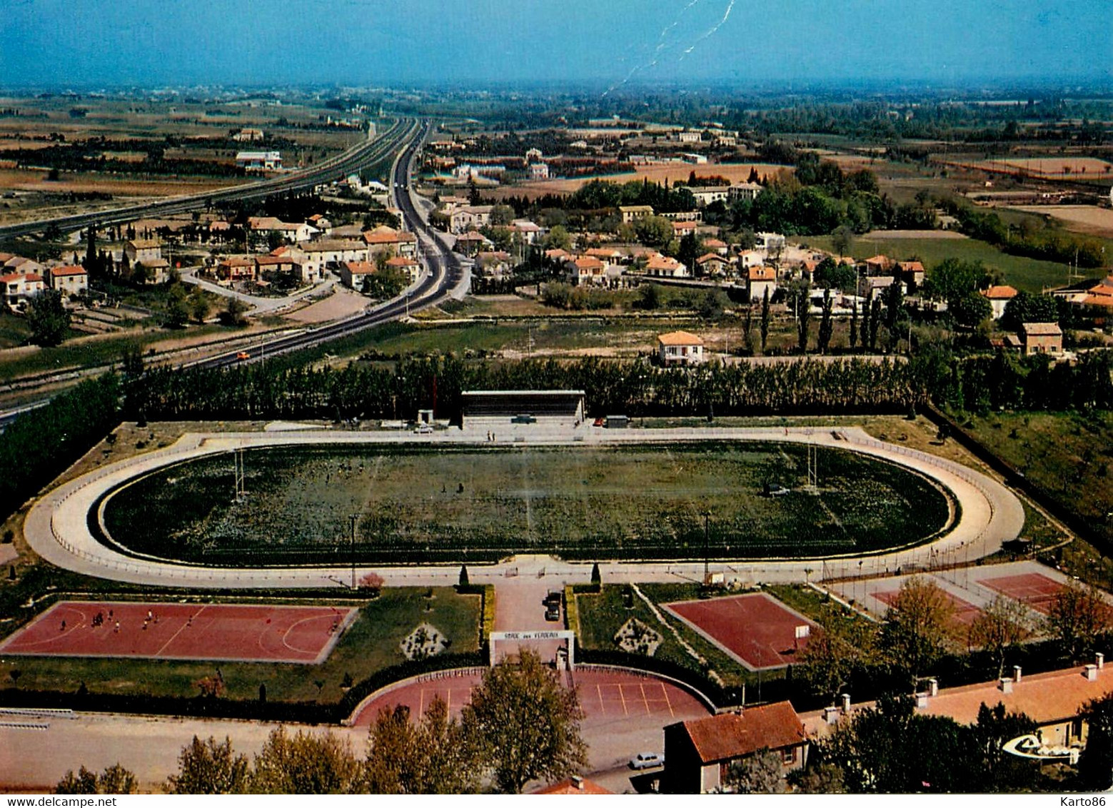 Bedarrides * Le Stade Des Verdeaux * Vue Aérienne Village * Stadium Sport Rugby Football Estadio - Bedarrides