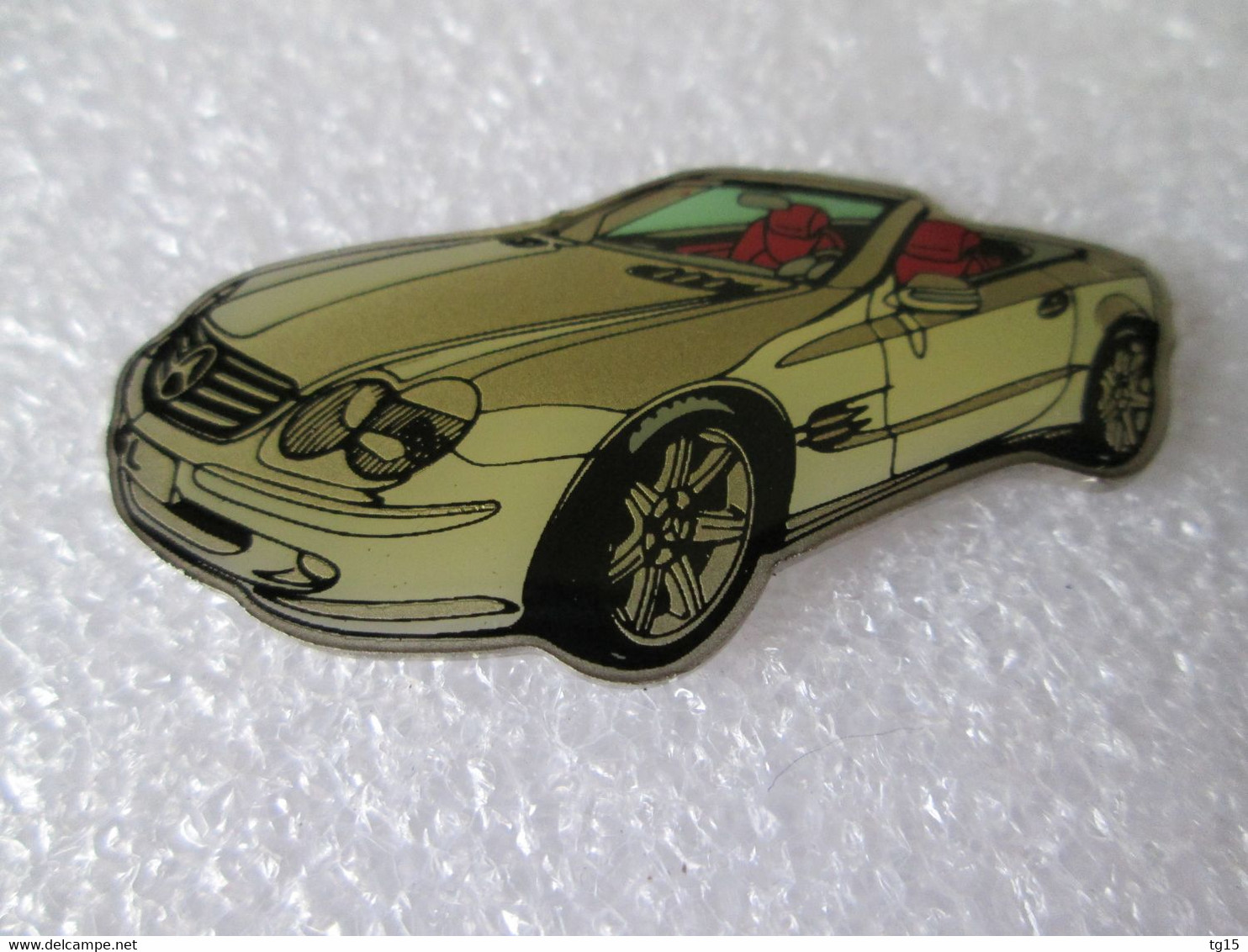 PIN'S    MERCEDES BENZ   SL - Mercedes