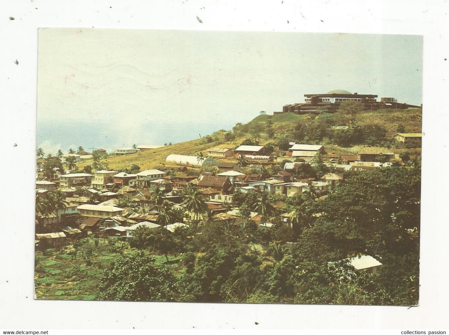 Cp , SIERRA LEONE , A View Of FREETOWN And Parliament Building At Tower Hill , Voyagée 1984 - Sierra Leone