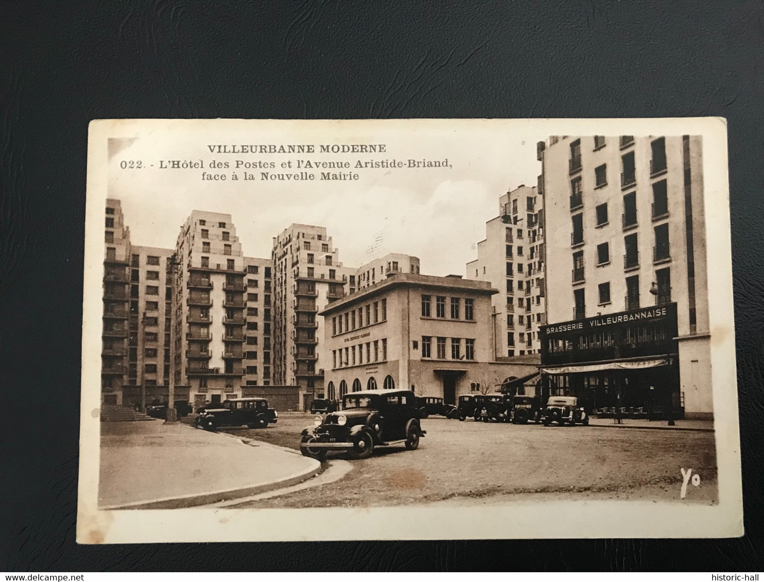 022 - VILLEURBANNE MODERNE L’Hotel Des Postes Et L’Avenue Aristide Briand, Face à La Nouvelle Mairie - Villeurbanne