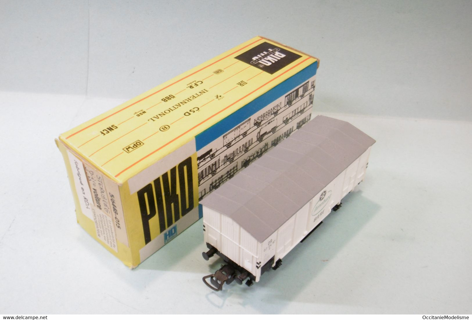 Piko - Wagon COUVERT Sternburg Bière DR Réf. 5/6448-015 BO HO 1/87 - Coches De Mercancía