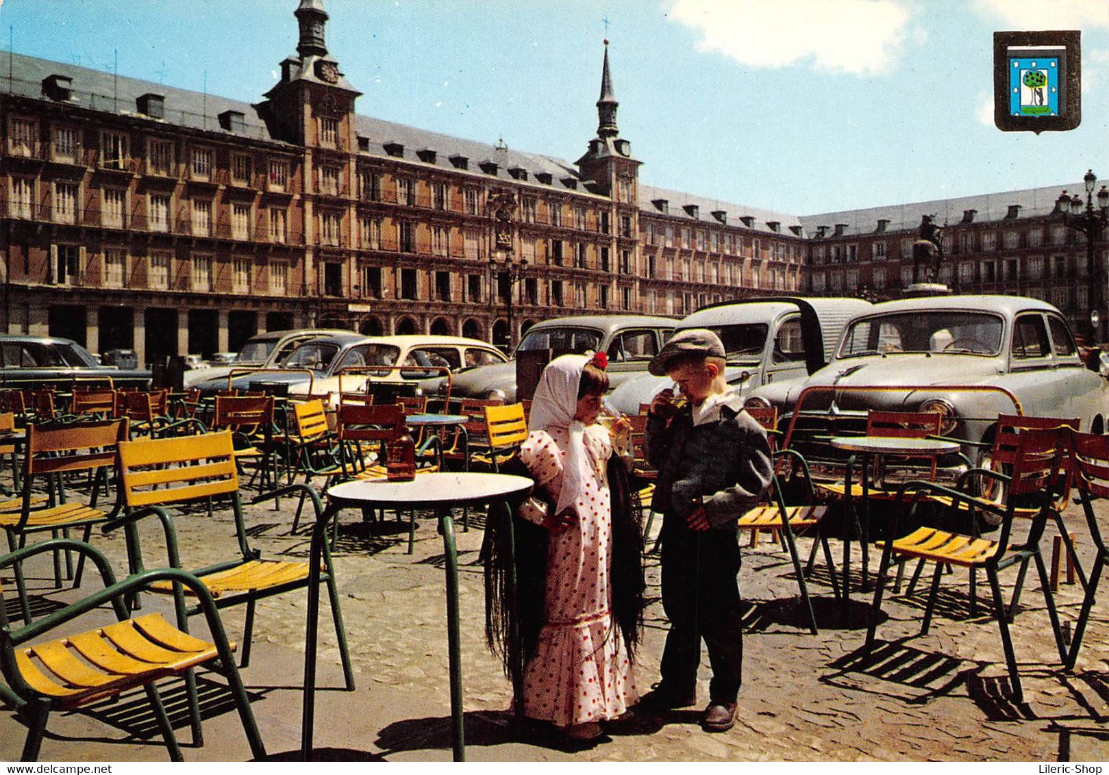 Espagne > MADRID Plaza Mayor Y Parejita Tipica - Autos Renault Frégate 2 Cv Fourgonnette Cpm GF ( ͡♥ ͜ʖ ͡♥) ♥ - Madrid