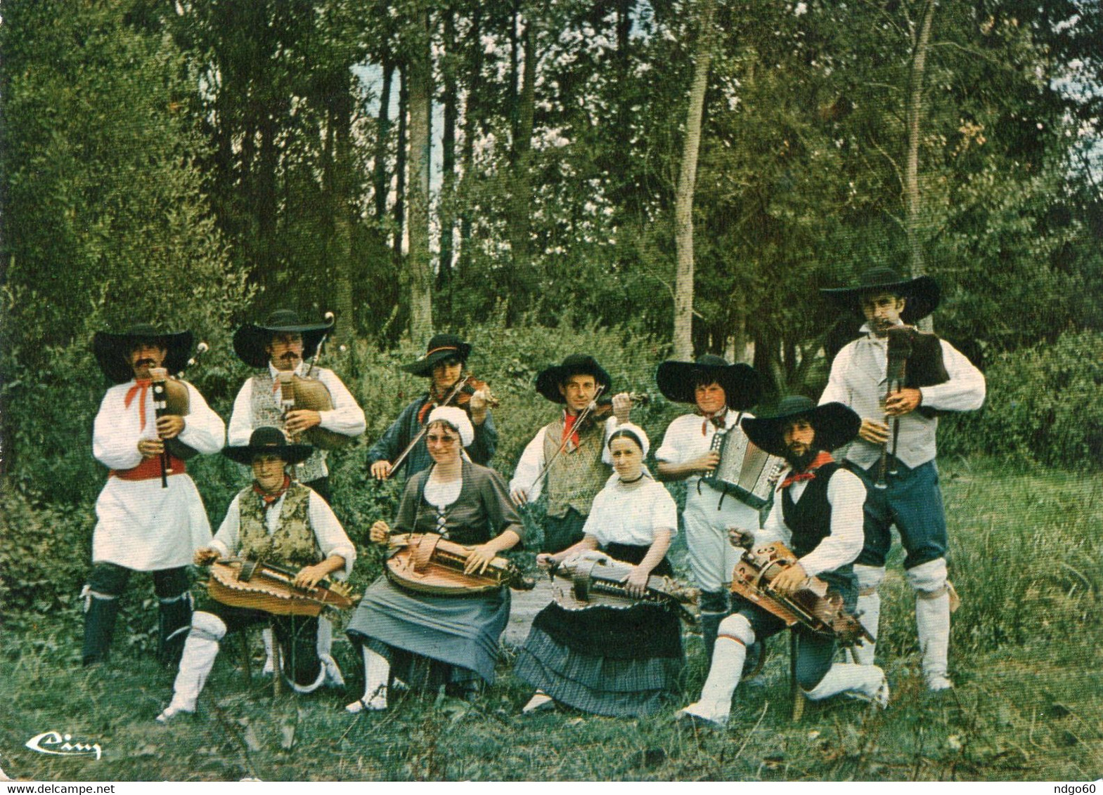 Thaumiers - Groupe Folklorique " En Berry Avec Les Forestins " - Thaumiers