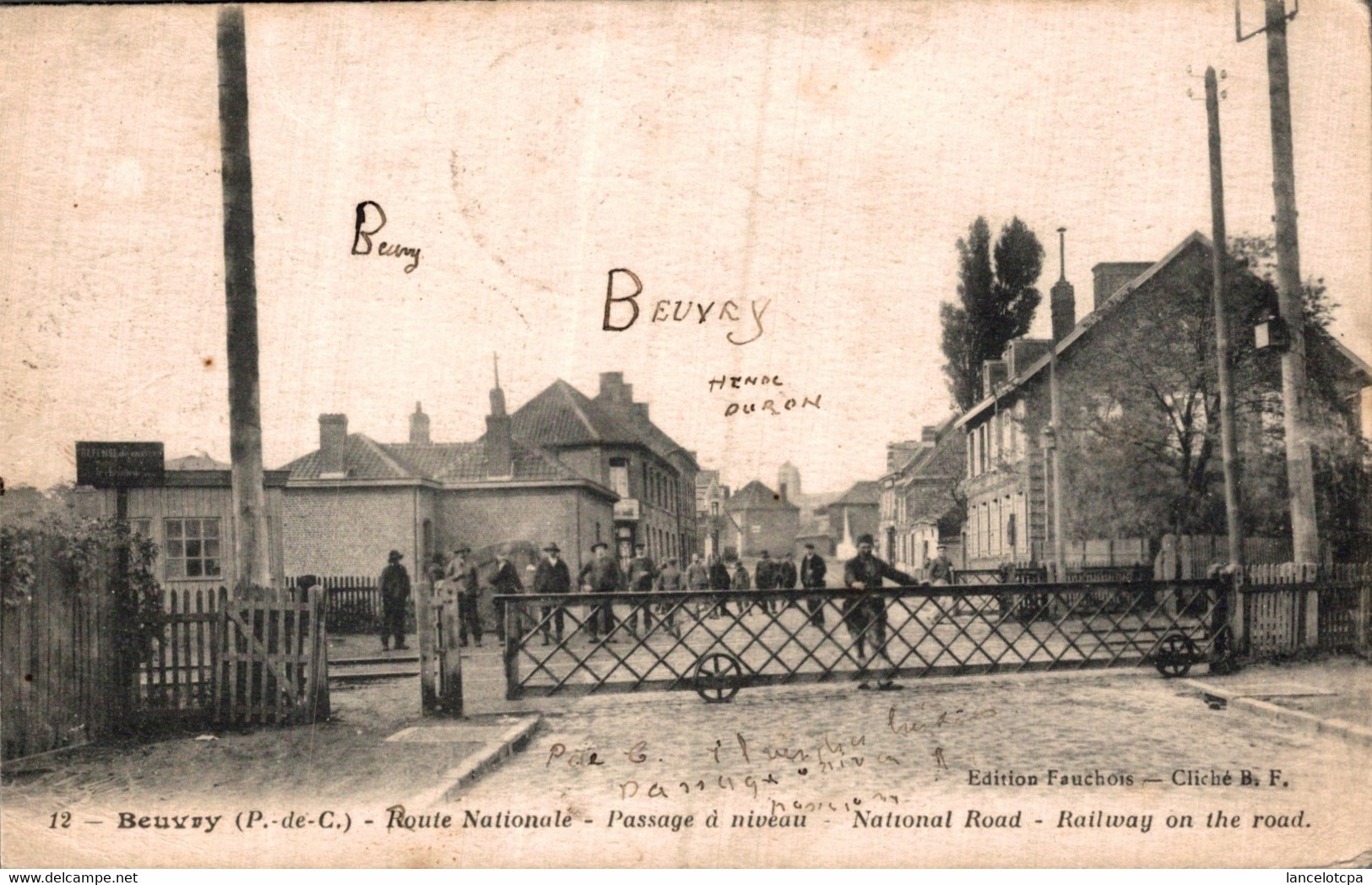 62 - BEUVRY / ROUTE NATIONALE - PASSAGE A NIVEAU - Beuvry