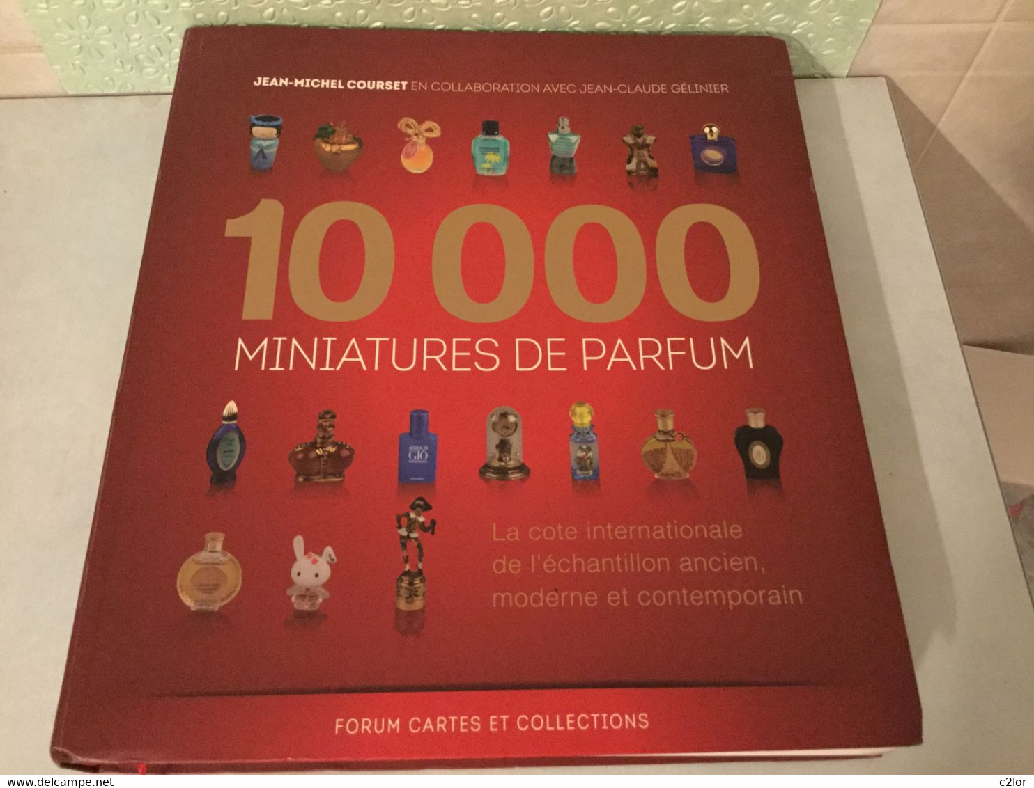 Livre "1000 Miniatures De Parfum" De Jean-Michel Courset NEUF Dans Son Carton D'emballage - Boeken