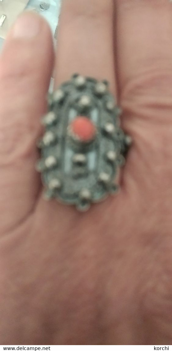 Bague Argent Et Corail Berbère, Ancien Silver - Ring