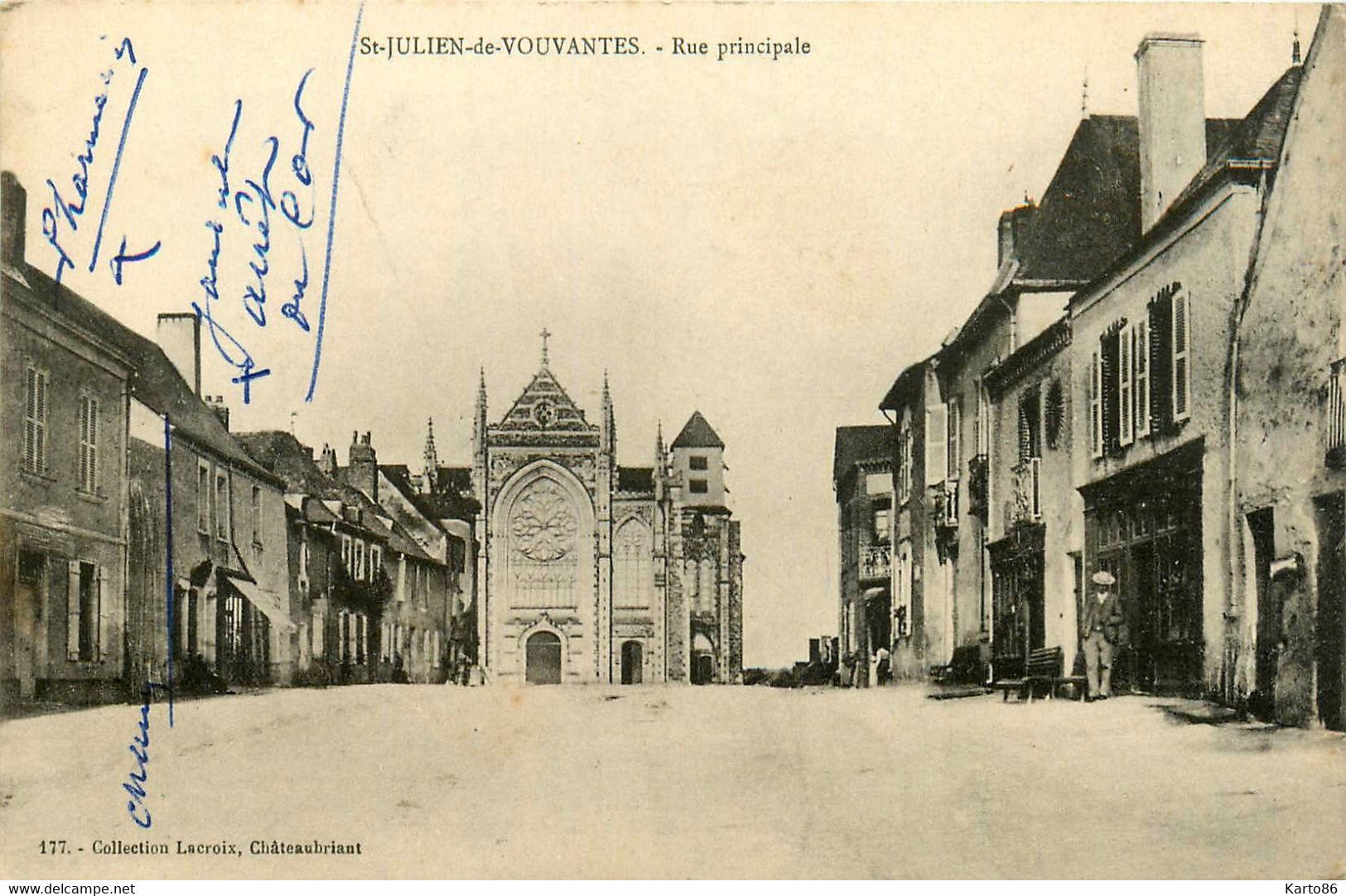 St Julien De Vouvantes * La Rue Principale Et Vue De L'église - Saint Julien De Vouvantes