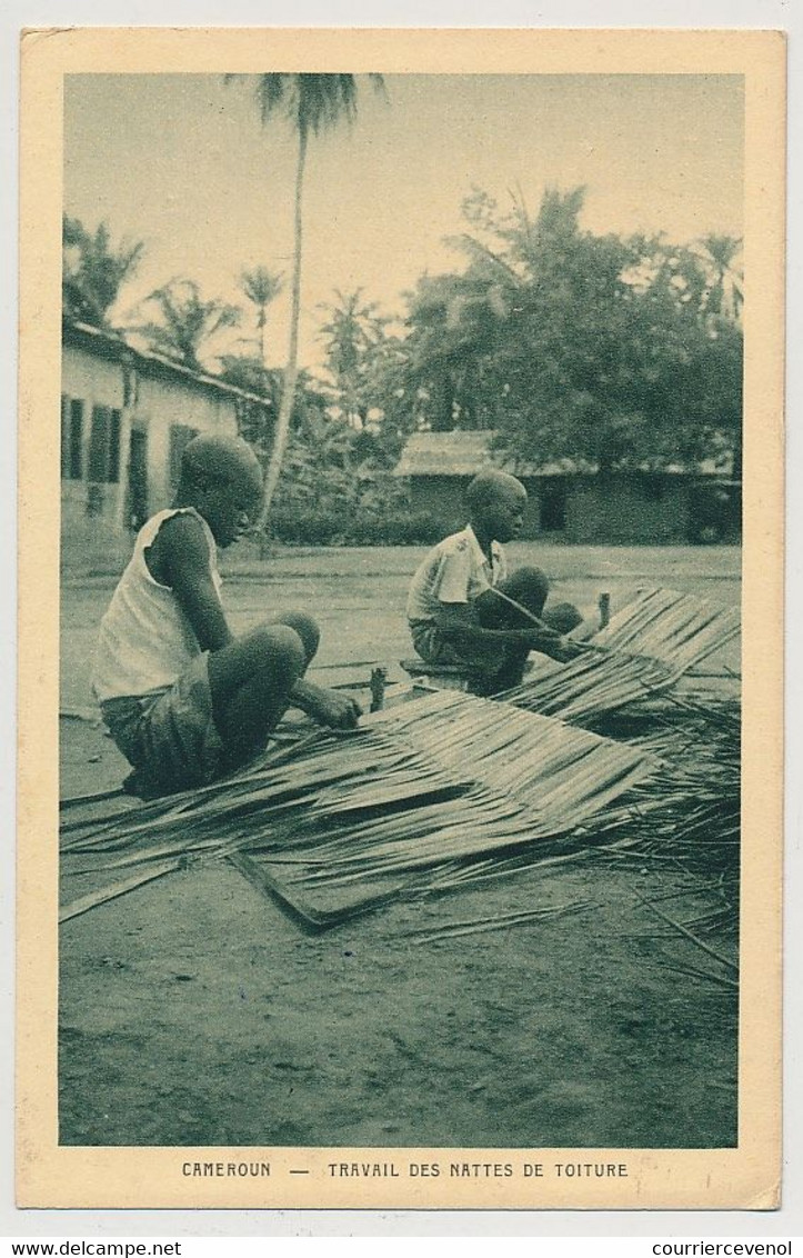 CPA - CAMEROUN - Travail Des Nattes De Toiture - Kameroen