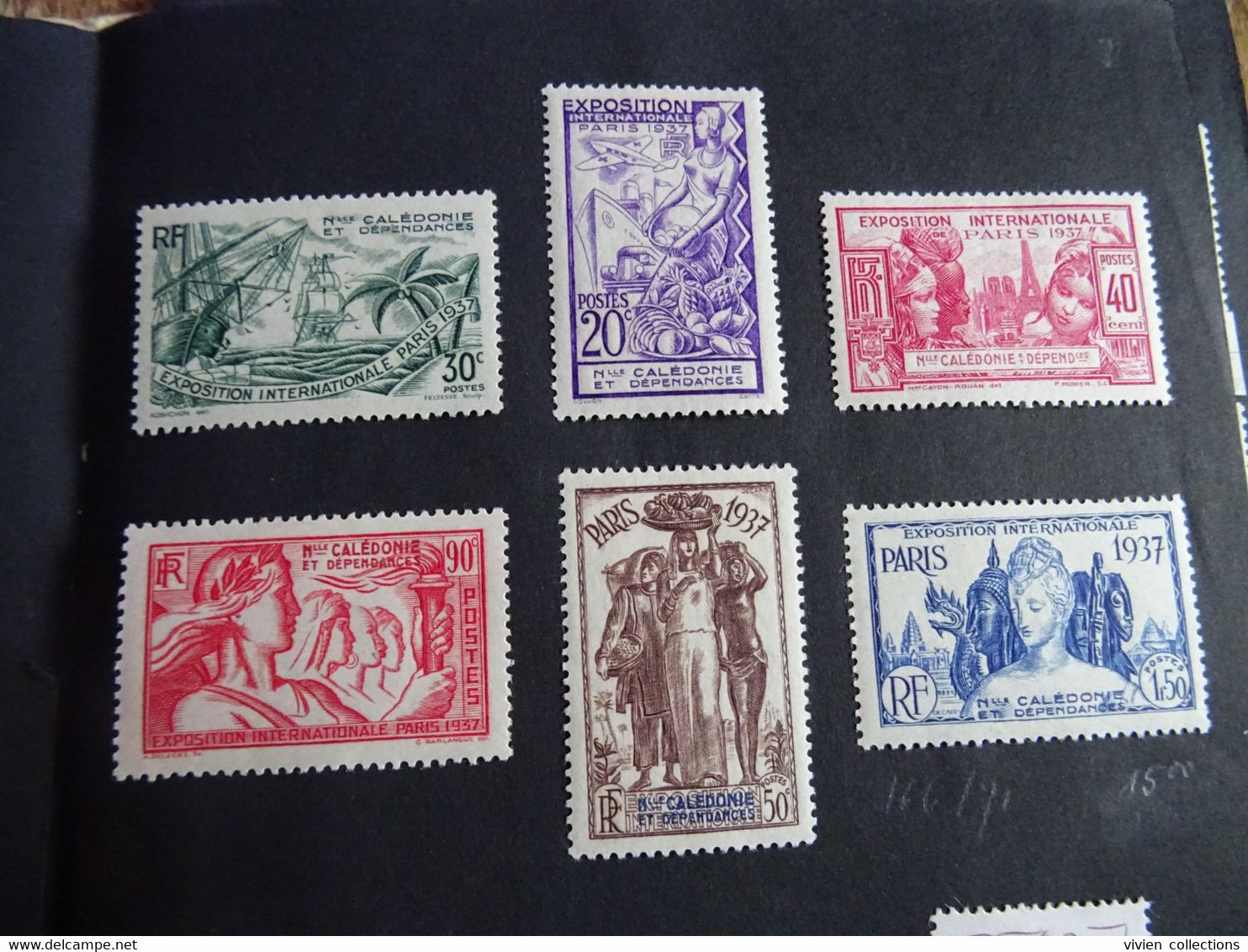 Nouvelle Calédonie Pages D'albums Dont Séries Exposition Paris 1931 Et 1937 Timbres Neufs Avec Charnières - Verzamelingen & Reeksen