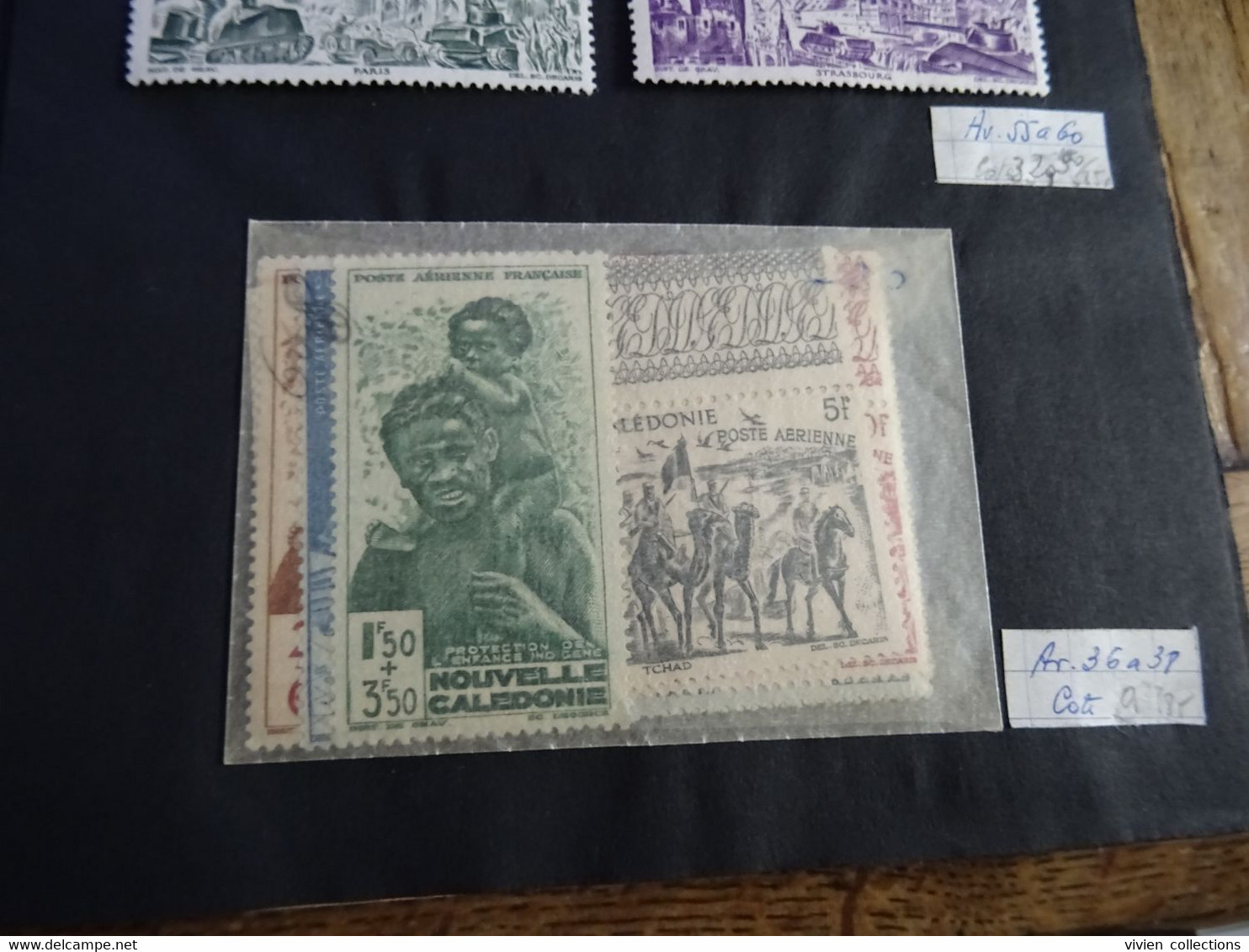 Nouvelle Calédonie Pages D'albums Timbres De Poste Aérienne Neufs Avec Charnières Dont Révolution N° 35 - Collezioni & Lotti