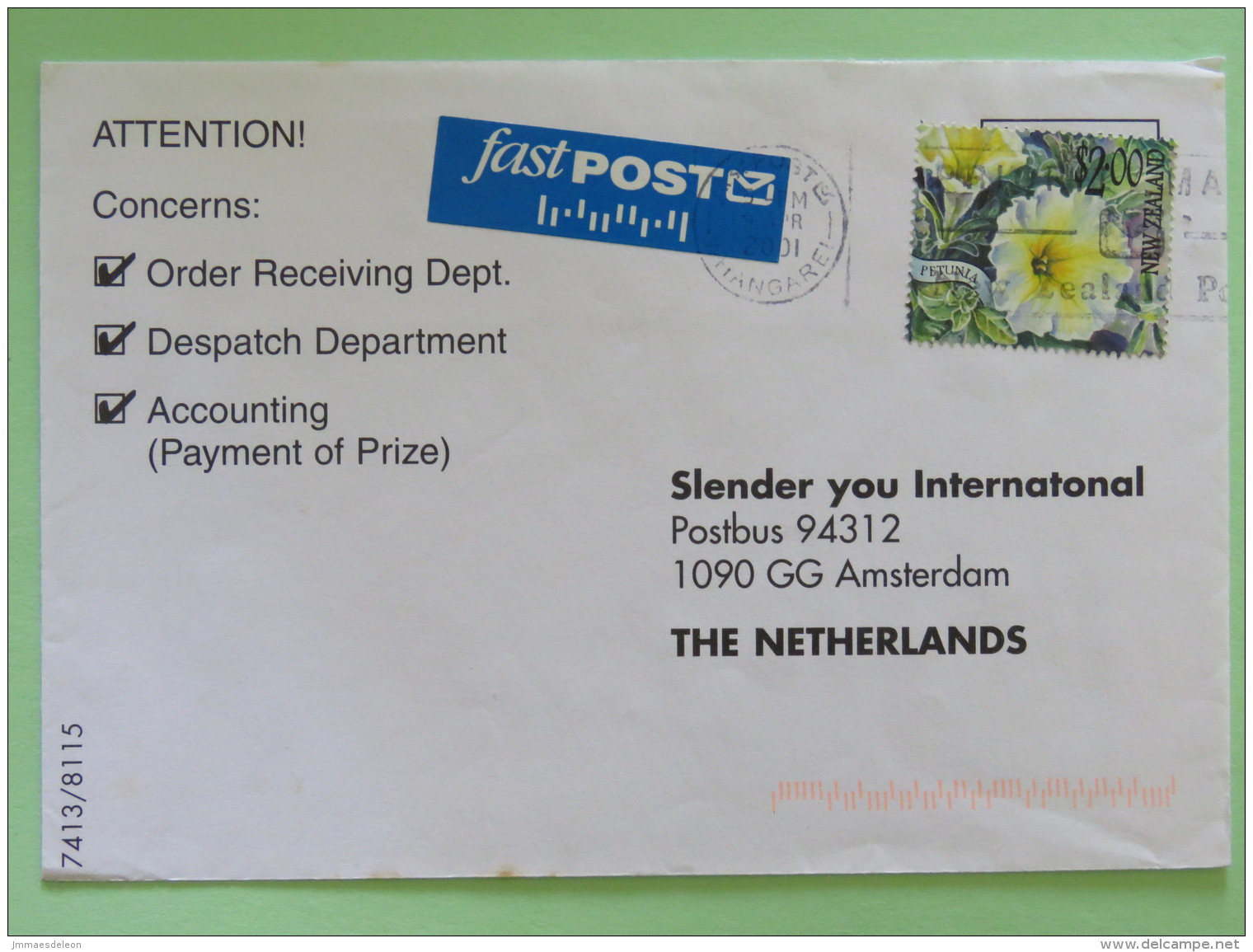 New Zealand 2001 Cover To Holland - Flower - Cartas & Documentos