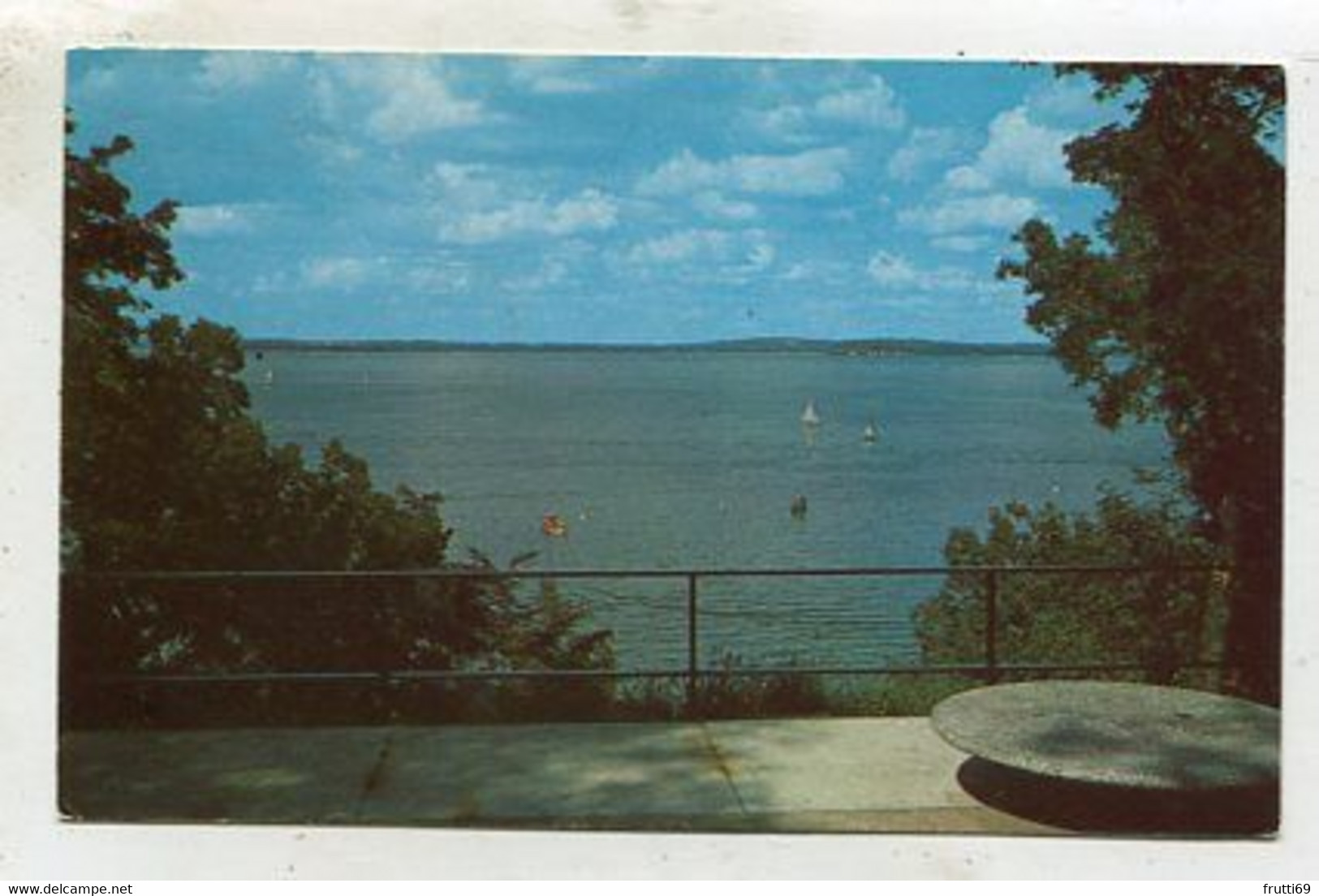 AK 055953 USA - Wisconsin - Madison - University Of Wisconsn - A View Of Lake Mendota From Muir Noll - Madison