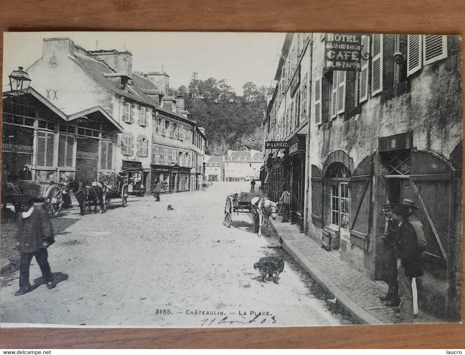 Chateaulin. La Place. Édition Villard 3155 - Châteaulin