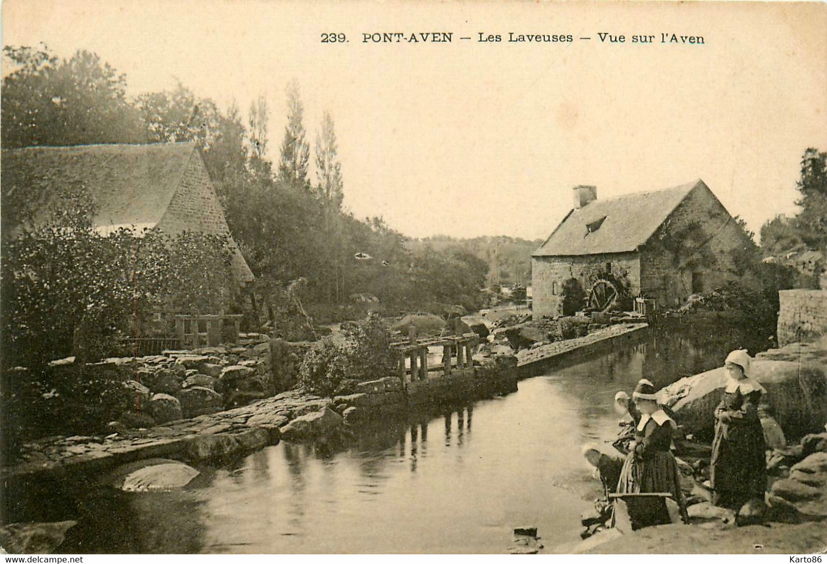 Pont Aven * Vue Sur L'aven Et Les Laveuses * Lavoir Lavandières * Moulin * Coiffe - Pont Aven