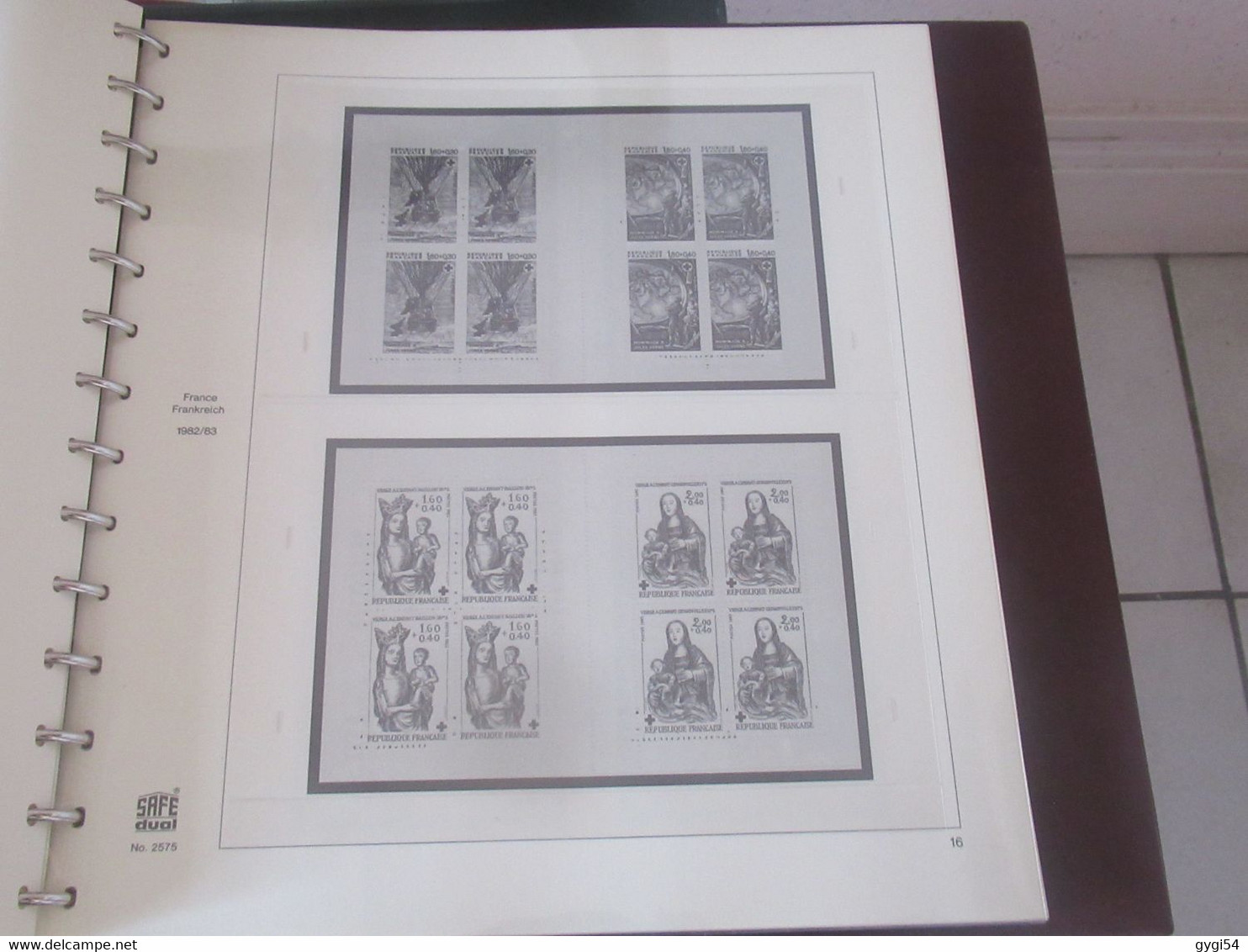 Album Safe Carnets Croix - Rouge  1952  à 1995 Avec  10 Pages D' Attente Avec Protection - Binders With Pages