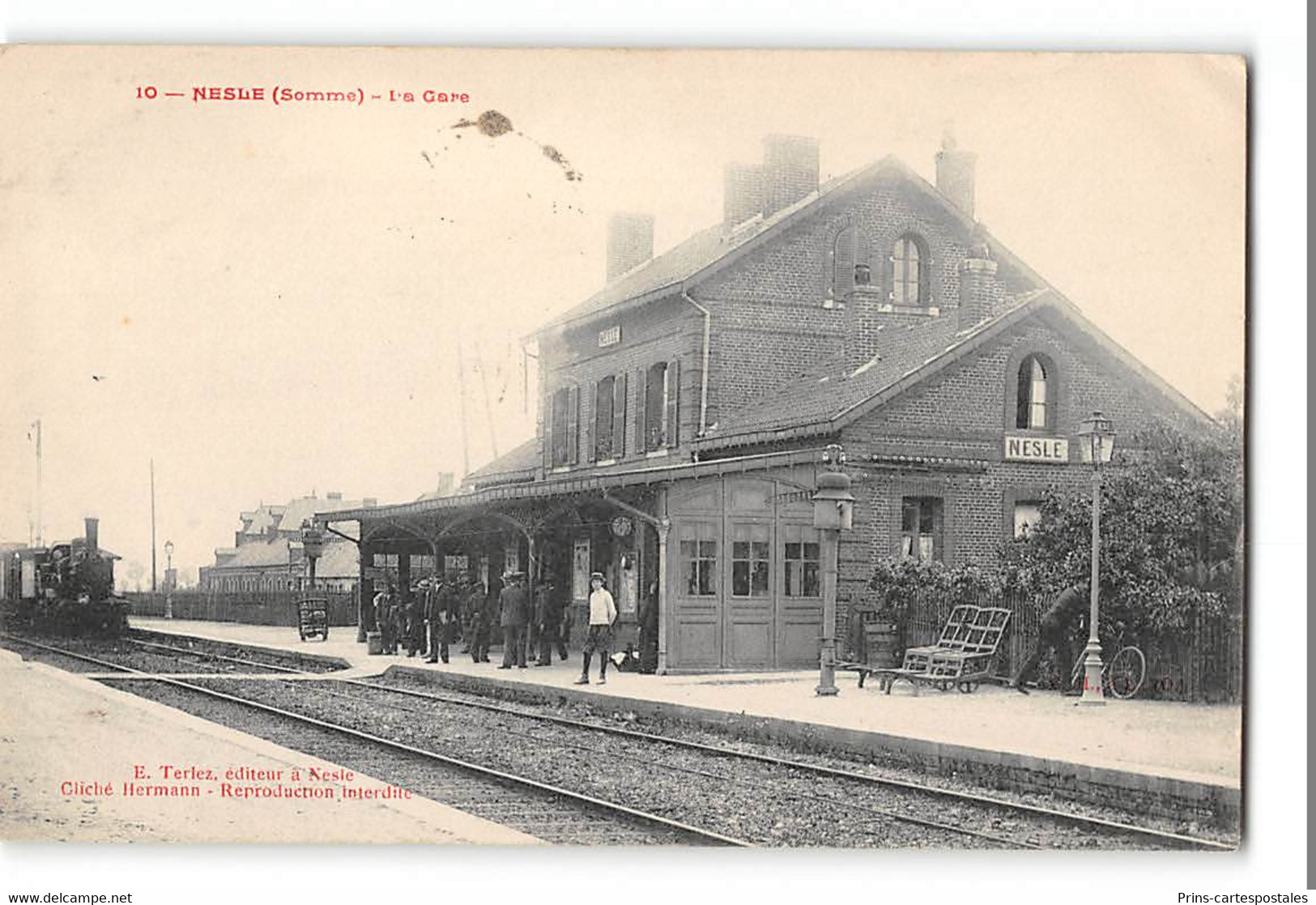 CPA 80 Nesle La Gare Et Le Train - Nesle