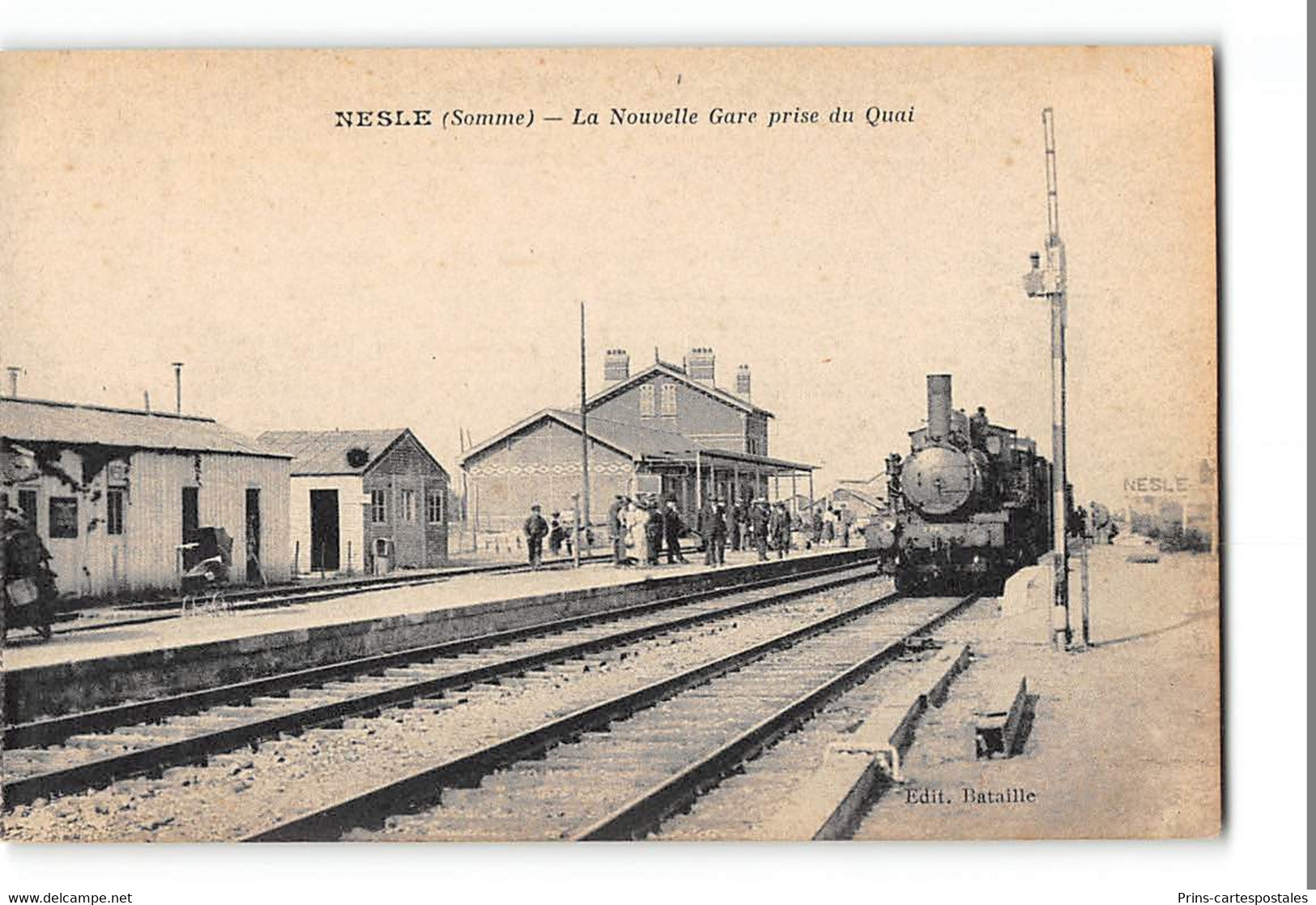 CPA 80 Nesle La Gare Et Le Train - Nesle