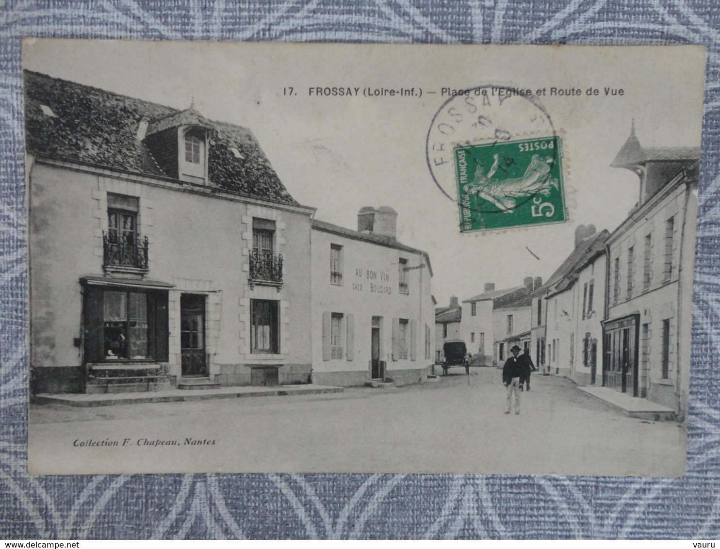 44  FROSSAY PLACE DE L'EGLISE ET ROUTE DE VUE RARE - Frossay